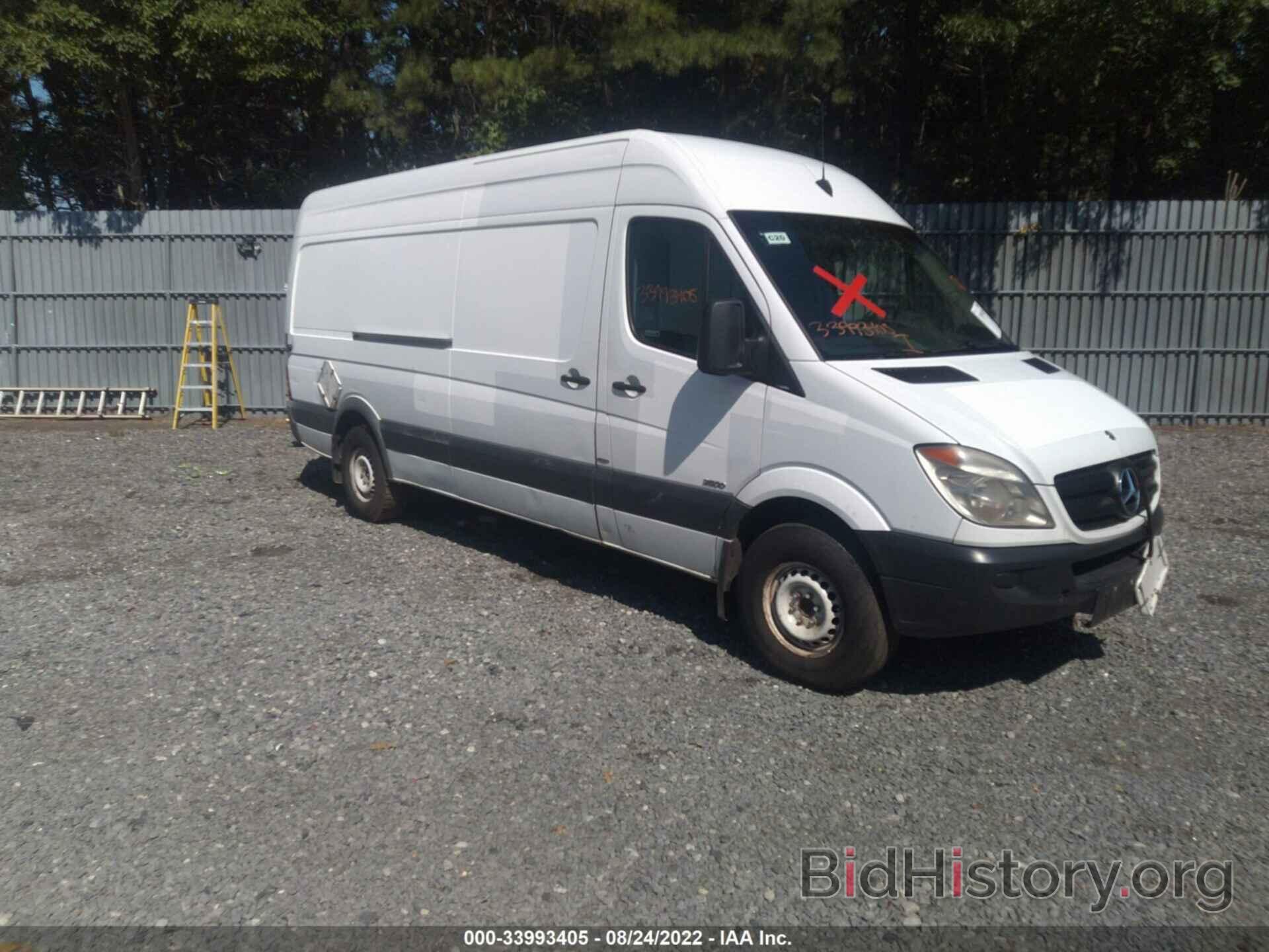 Photo WD3PE8CB0B5573752 - MERCEDES-BENZ SPRINTER CARGO VANS 2011