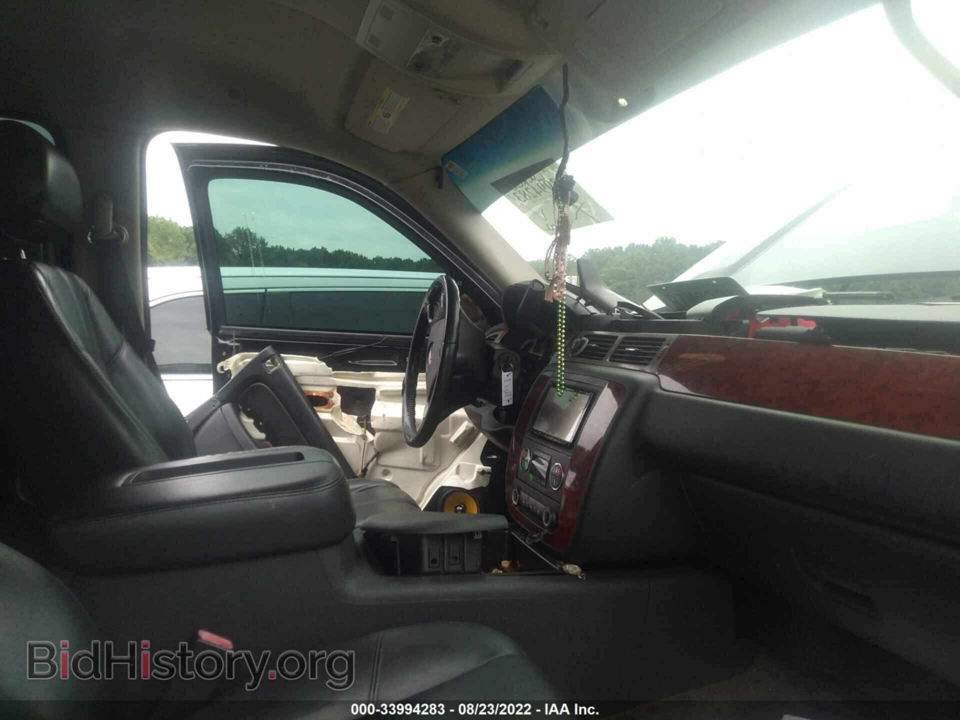 2010 CHEVROLET TAHOE - VIN: 1GNMCBE33AR190856 - Фото 5
