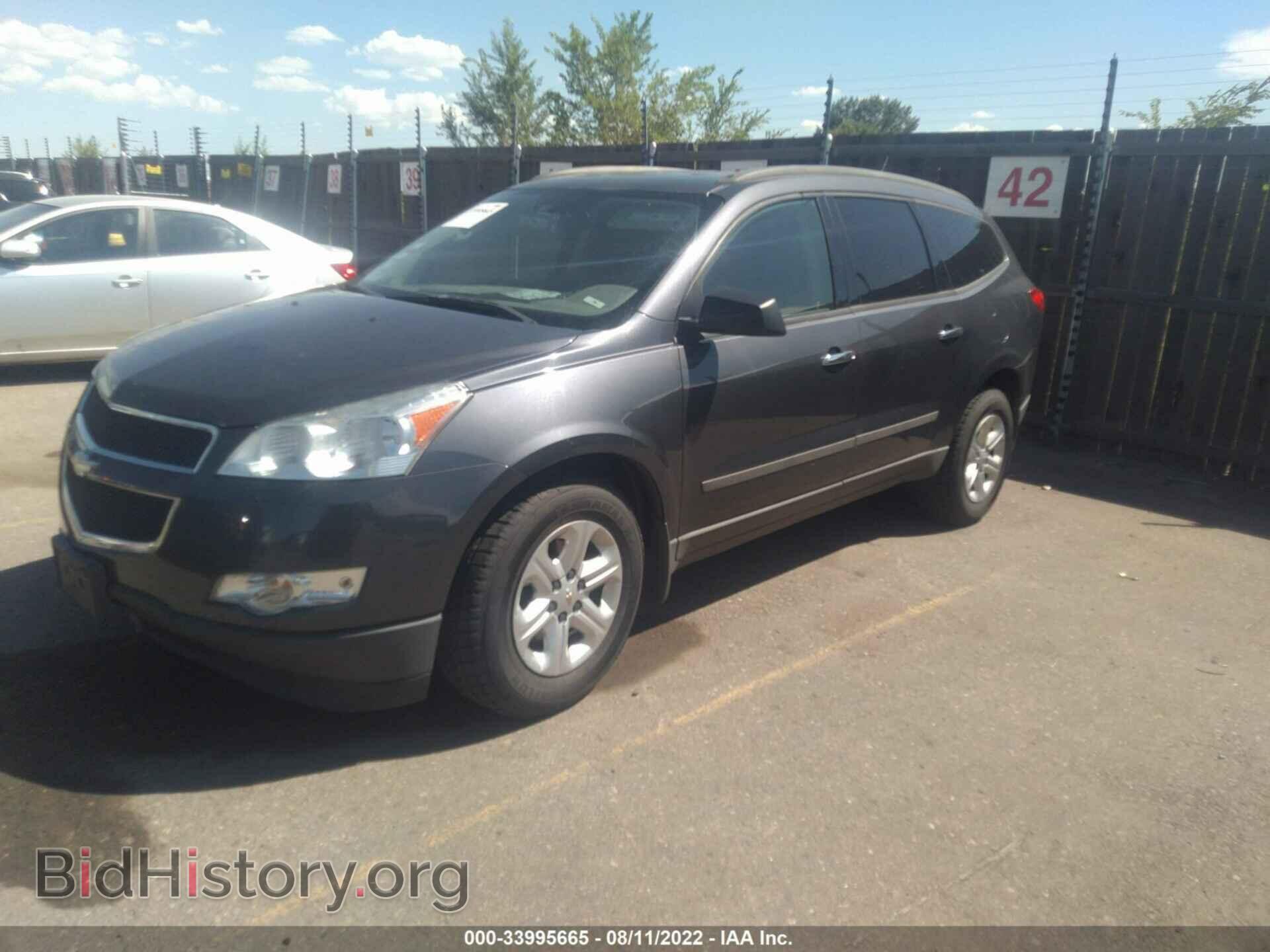 2011 CHEVROLET TRAVERSE - VIN: 1GNKVFED4BJ311105 - Фото 2