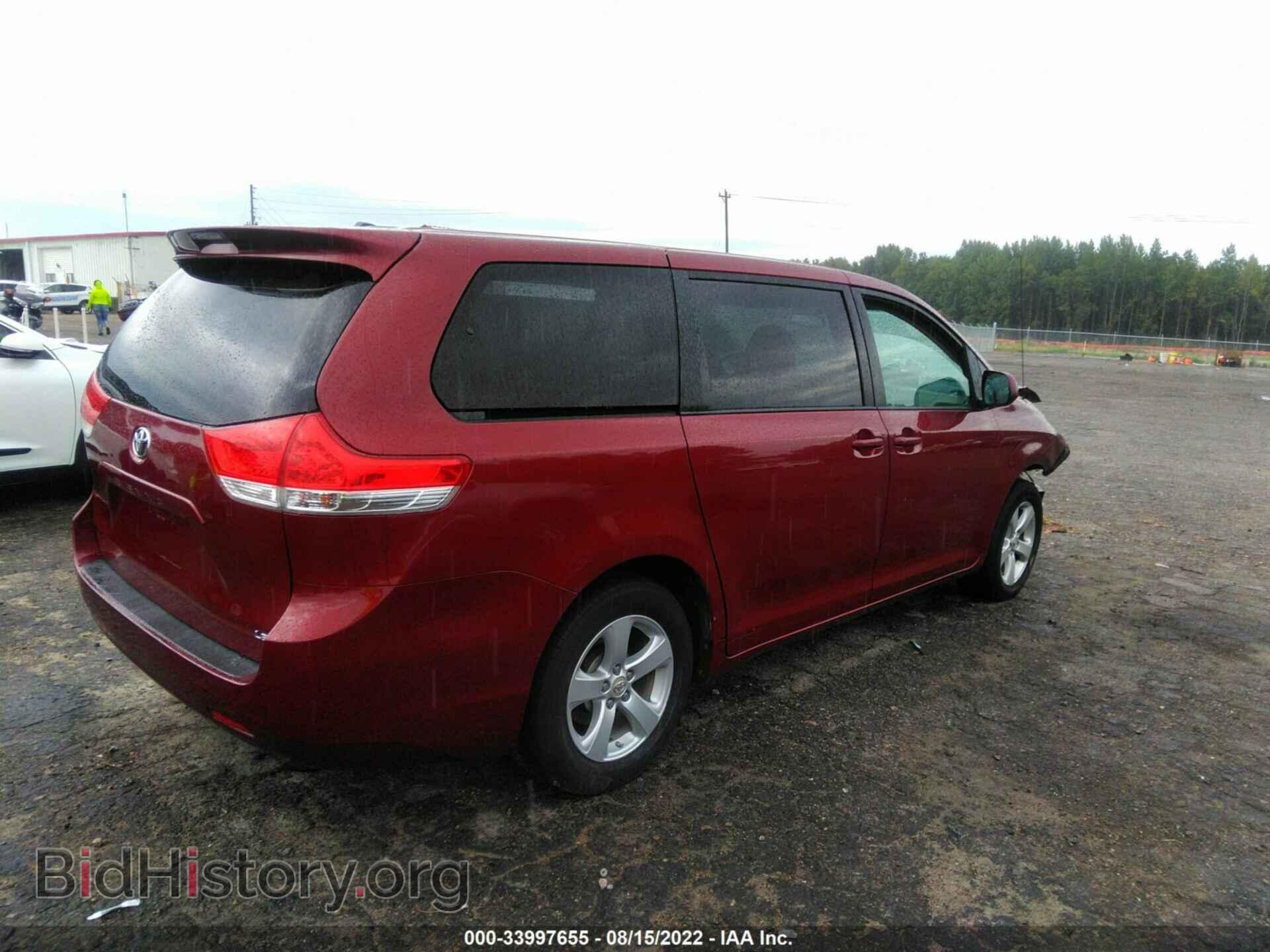 2012 TOYOTA SIENNA - VIN: 5TDKA3DC6CS012425 - Фото 4