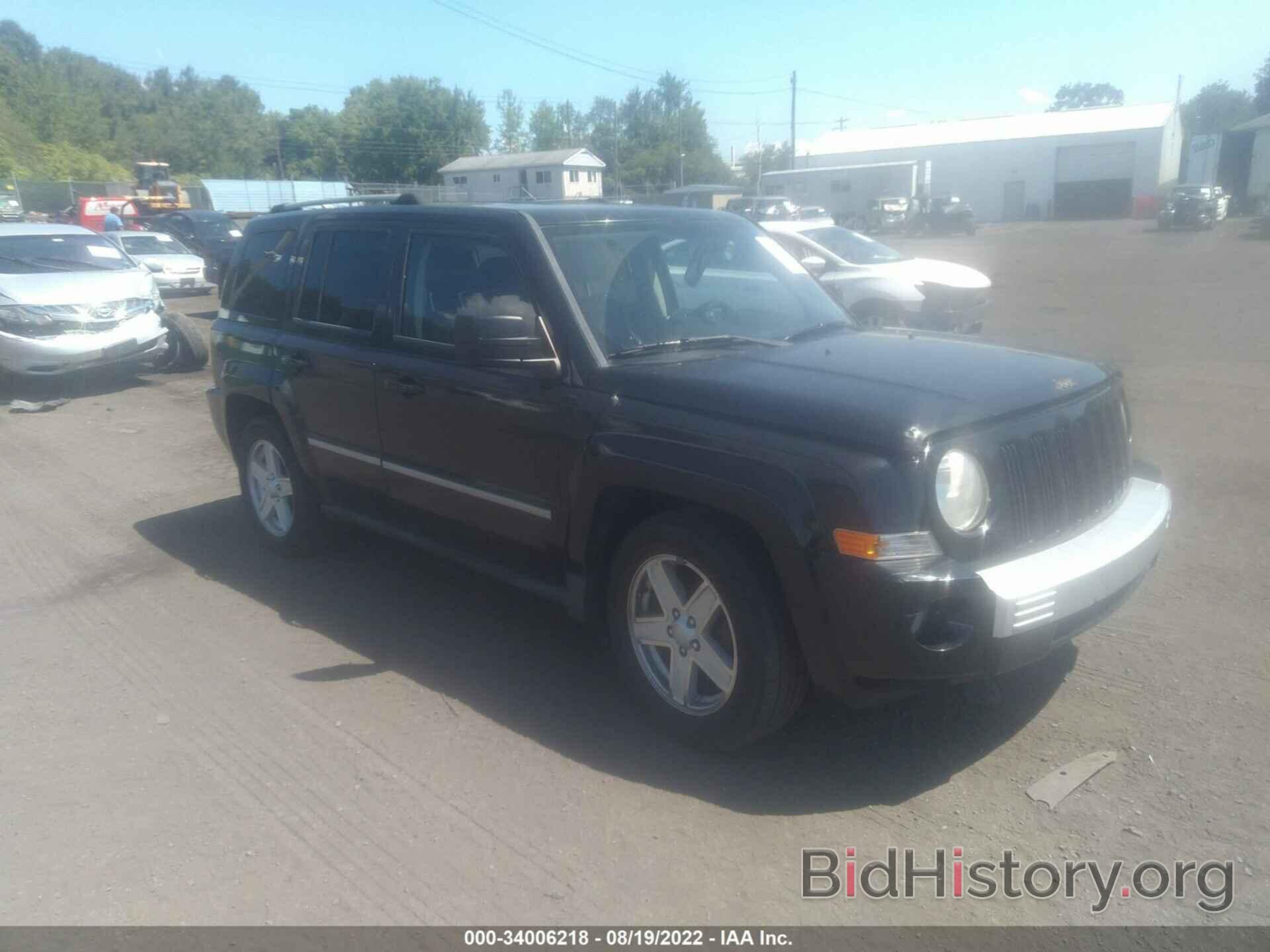 Photo 1J4NF4GB2AD507165 - JEEP PATRIOT 2010