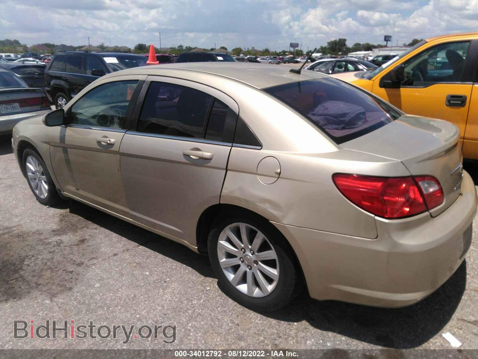 2010 CHRYSLER SEBRING - VIN: 1C3CC5FBXAN229546 - Фото 3
