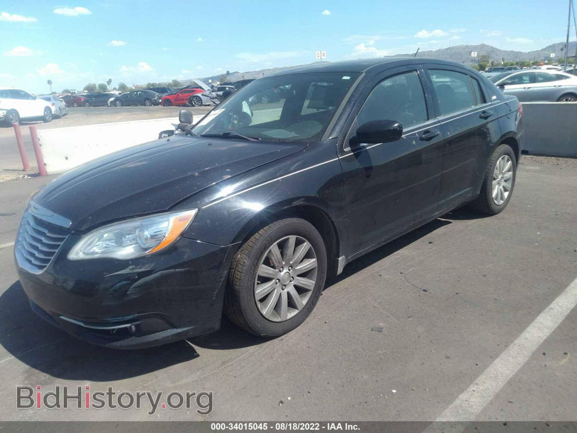 2014 CHRYSLER 200 - VIN: 1C3CCBBBXEN100975 - Фото 2