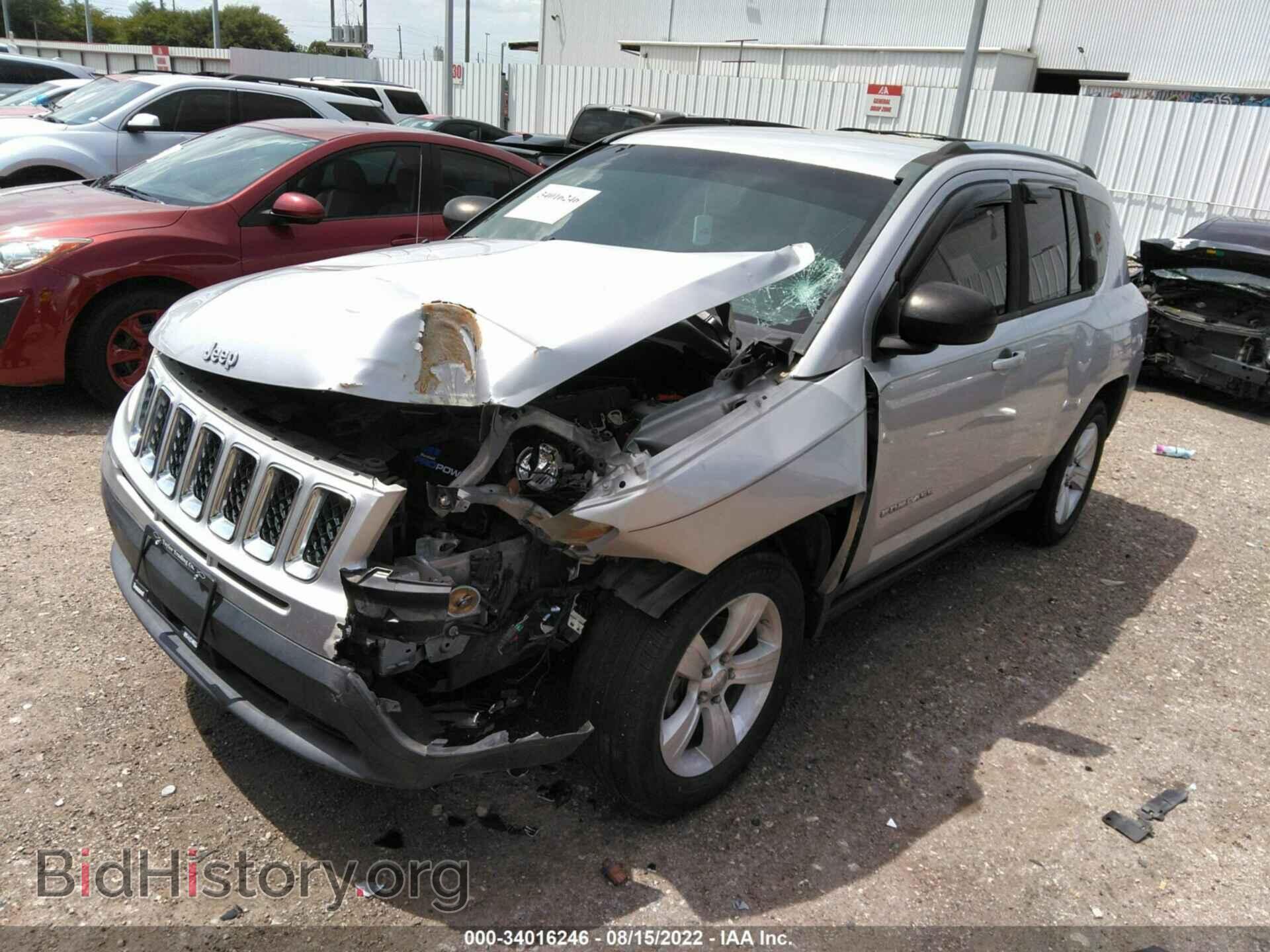 2011 JEEP COMPASS - VIN: 1J4NT1FA2BD138986 - Photo 2