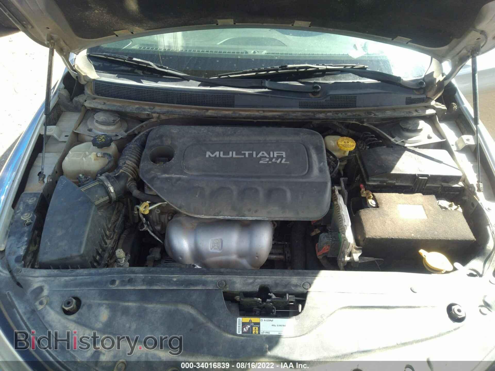 2016 CHRYSLER 200 - VIN: 1C3CCCBBXGN144385 - Фото 10