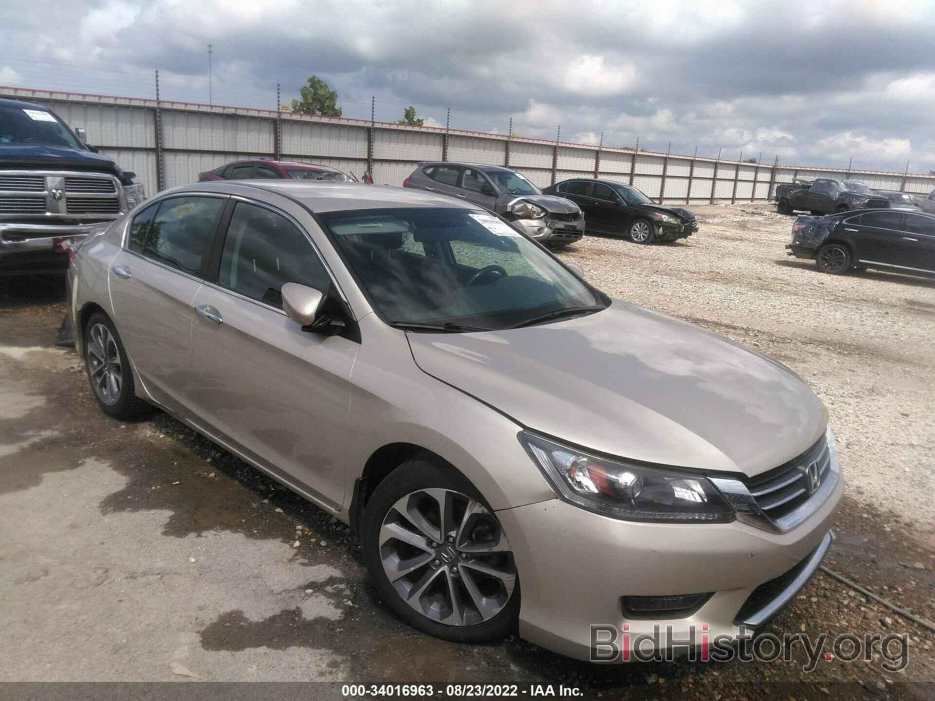 Photo 1HGCR2F57FA215560 - HONDA ACCORD SEDAN 2015