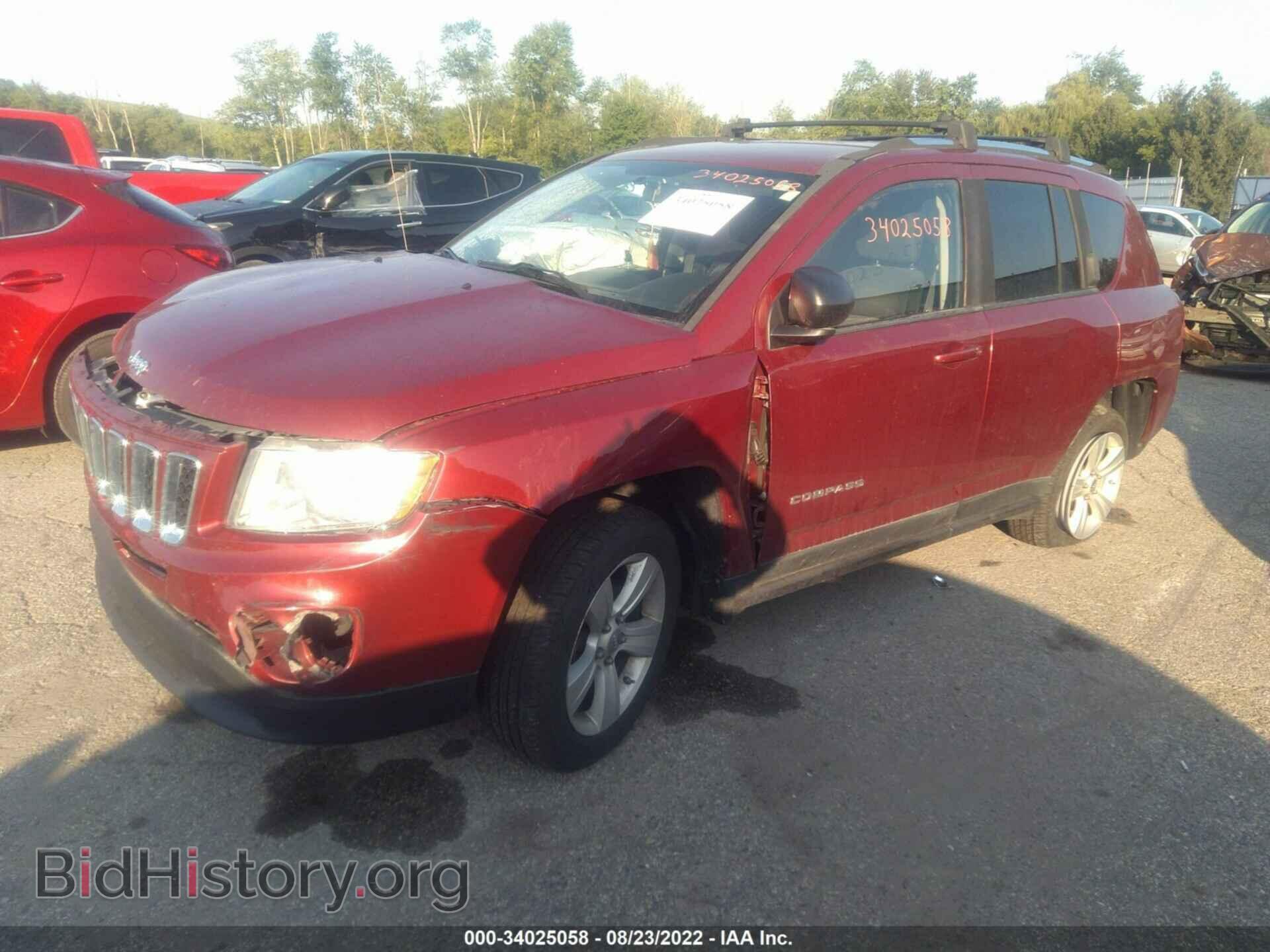 2011 JEEP COMPASS - VIN: 1J4NT1FA9BD216812 - Photo 2