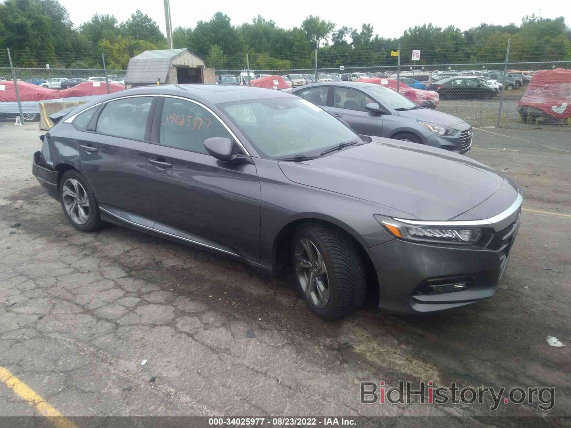 Photo 1HGCV2F57JA017047 - HONDA ACCORD SEDAN 2018