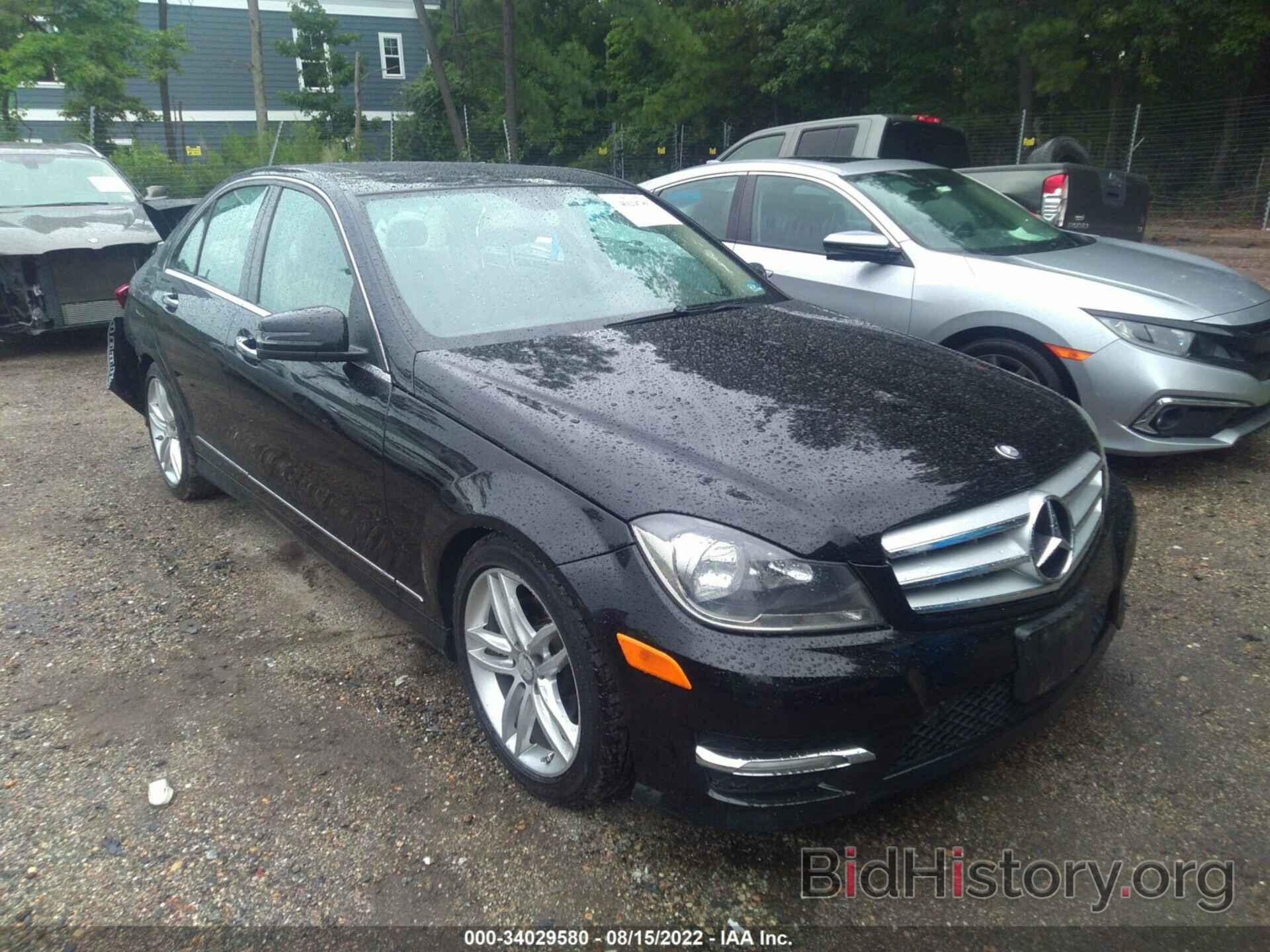 Photo WDDGF4HB5DR258273 - MERCEDES-BENZ C-CLASS 2013