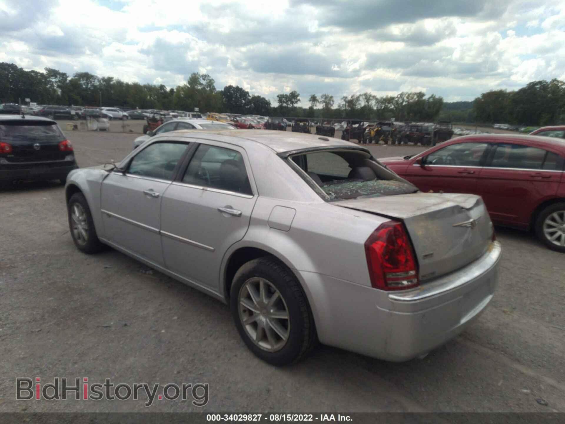 2010 CHRYSLER 300 - VIN: 2C3CK6CT8AH331135 - Фото 3