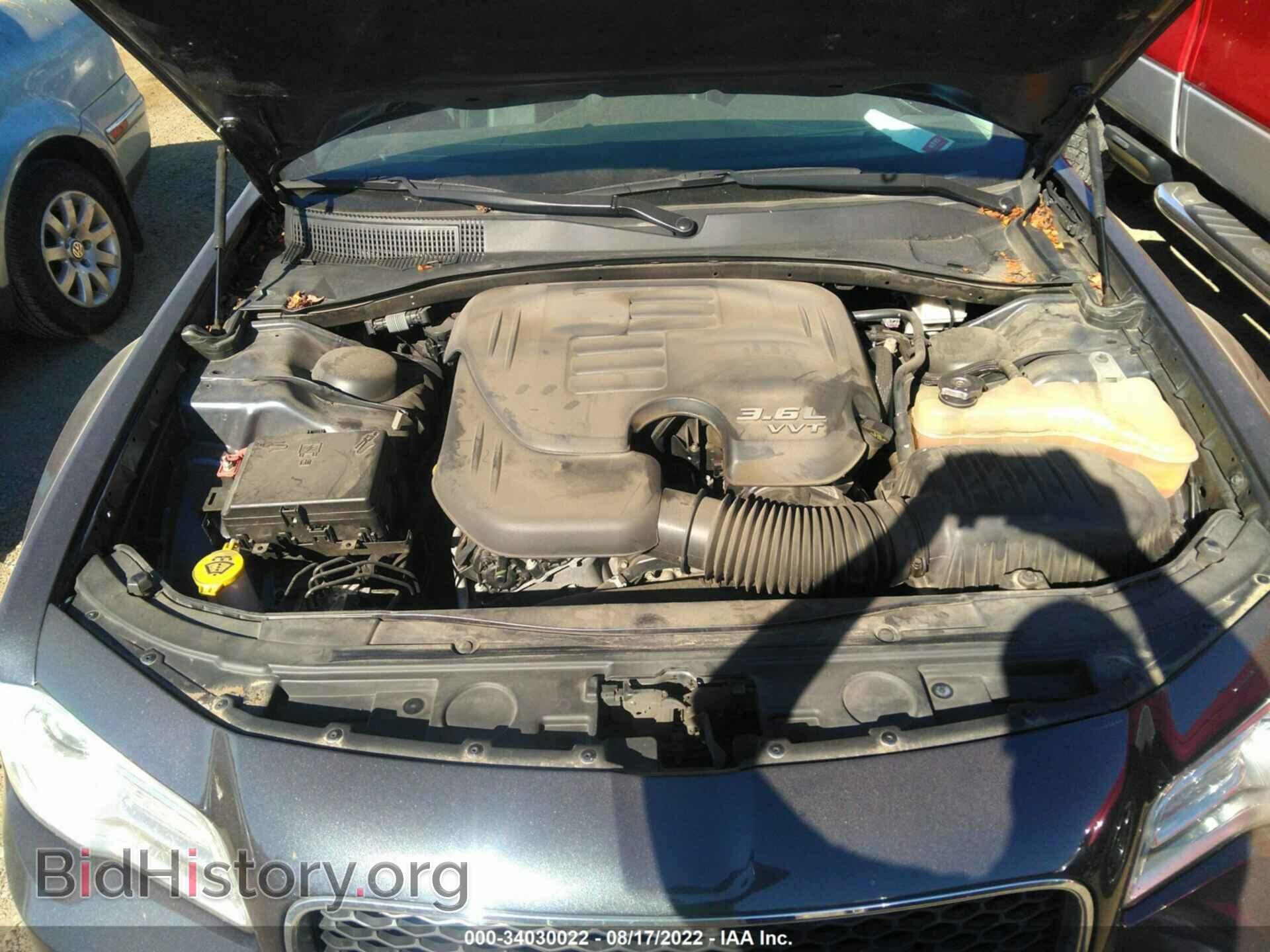 2016 CHRYSLER 300 - VIN: 2C3CCAAG1GH135732 - Фото 10