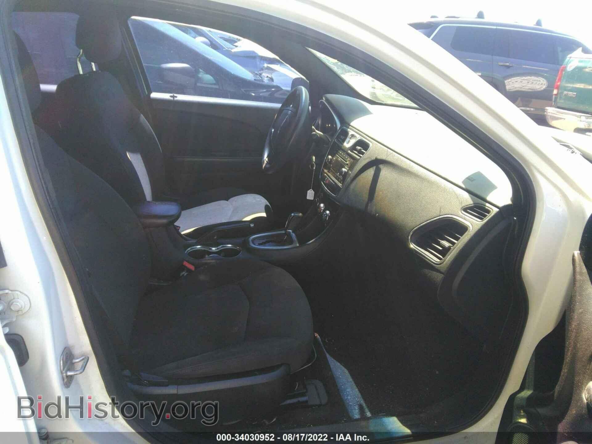 2011 CHRYSLER 200 - VIN: 1C3BC4FB5BN547632 - Photo 5