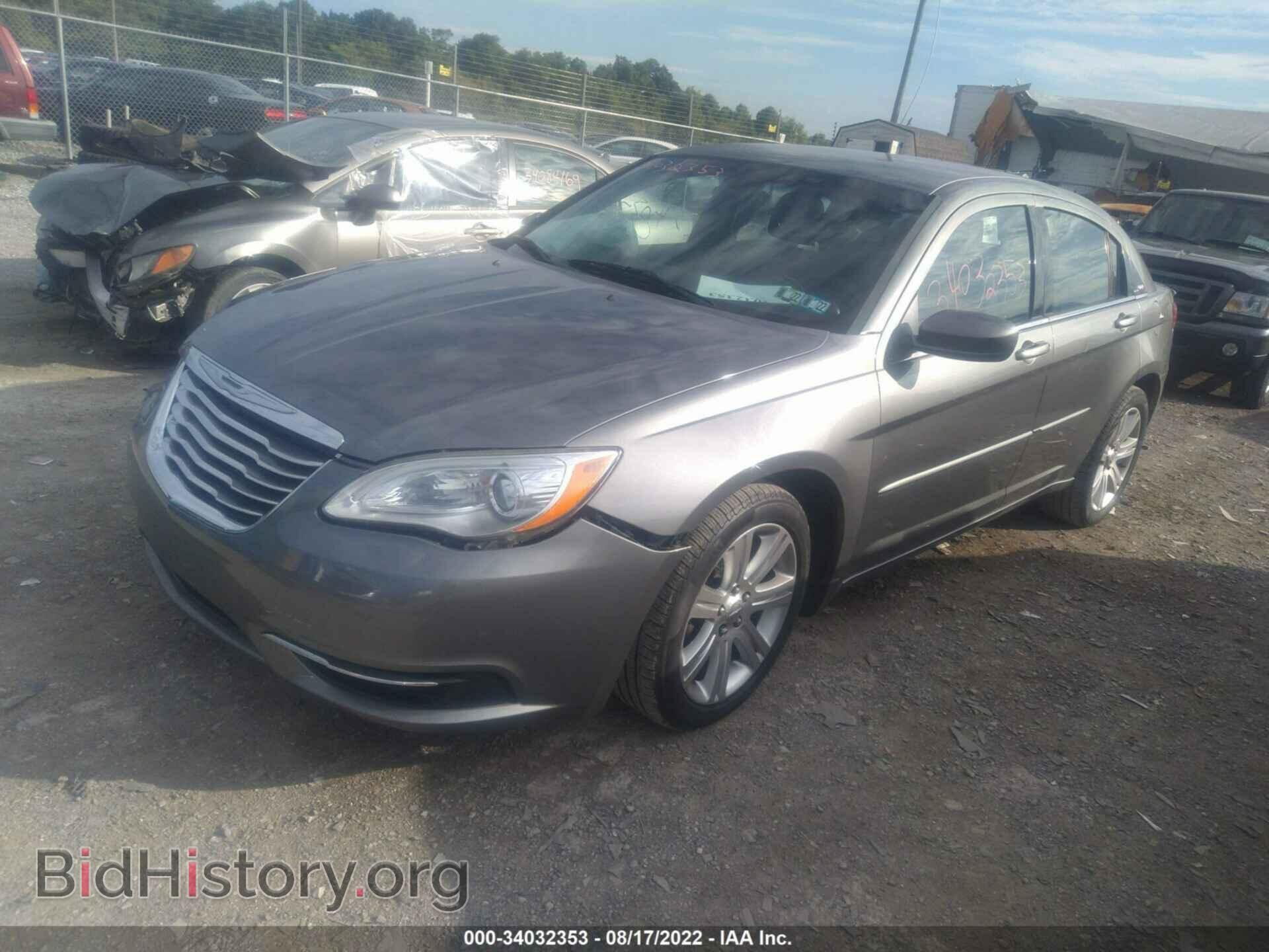 2012 CHRYSLER 200 - VIN: 1C3CCBAGXCN240597 - Photo 2