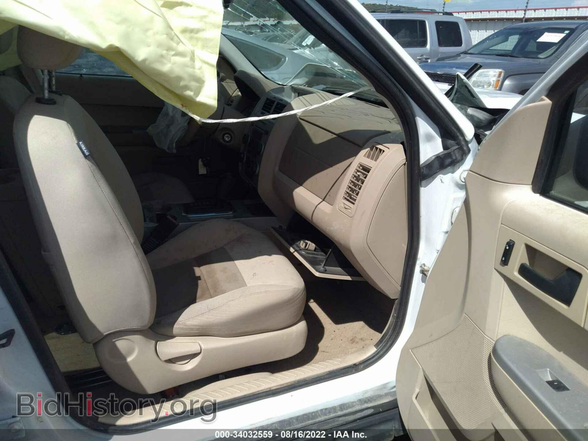 2008 FORD ESCAPE - VIN: 1FMCU03148KC38712 - Фото 5