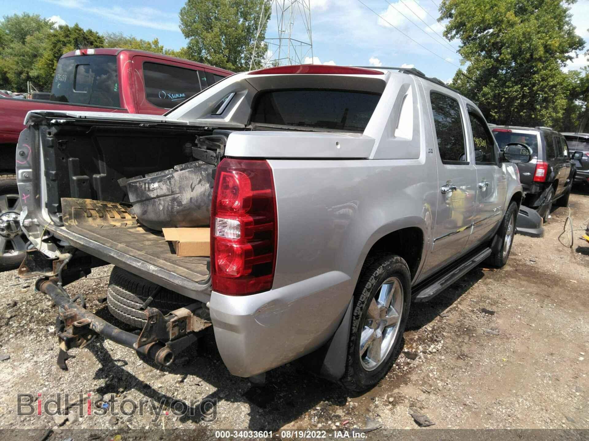 2011 CHEVROLET AVALANCHE - VIN: 3GNMCGE08BG248772 - Фото 4