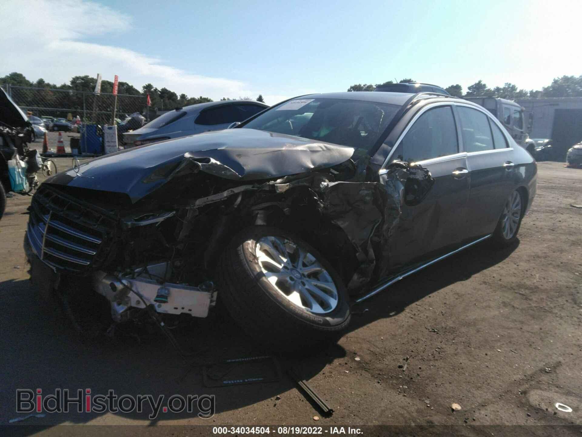 2017 MERCEDES-BENZ E-CLASS - VIN: WDDZF4KB9HA182594 - Фото 2