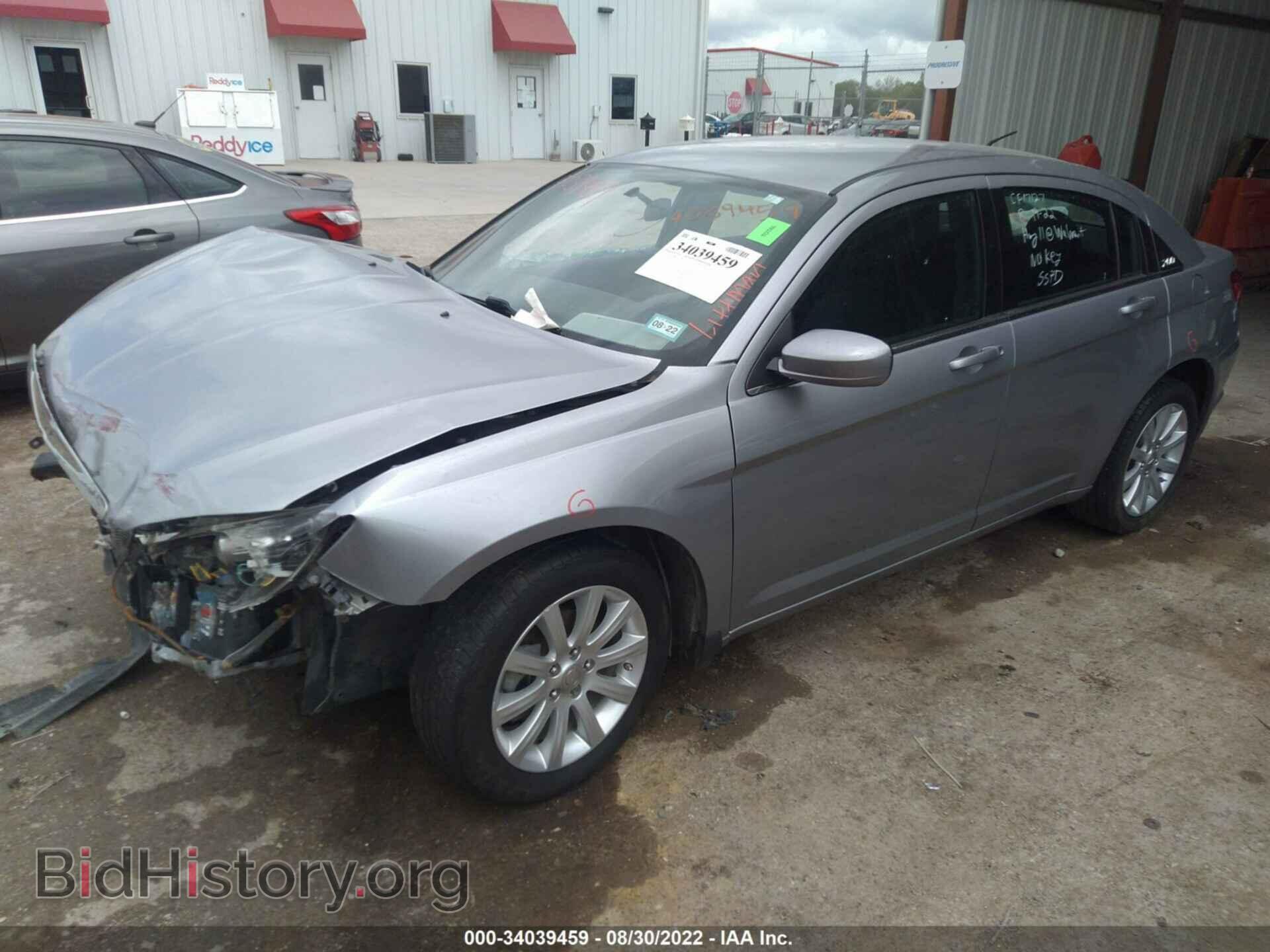 2013 CHRYSLER 200 - VIN: 1C3CCBBB7DN550162 - Фото 2