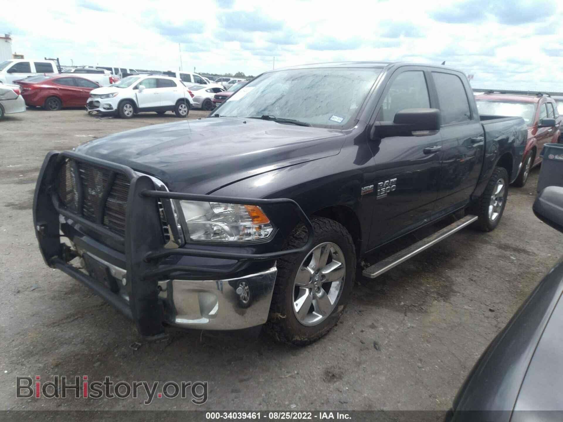 2019 RAM 1500 CLASSIC - VIN: 1C6RR6LT1KS573946 - Фото 2