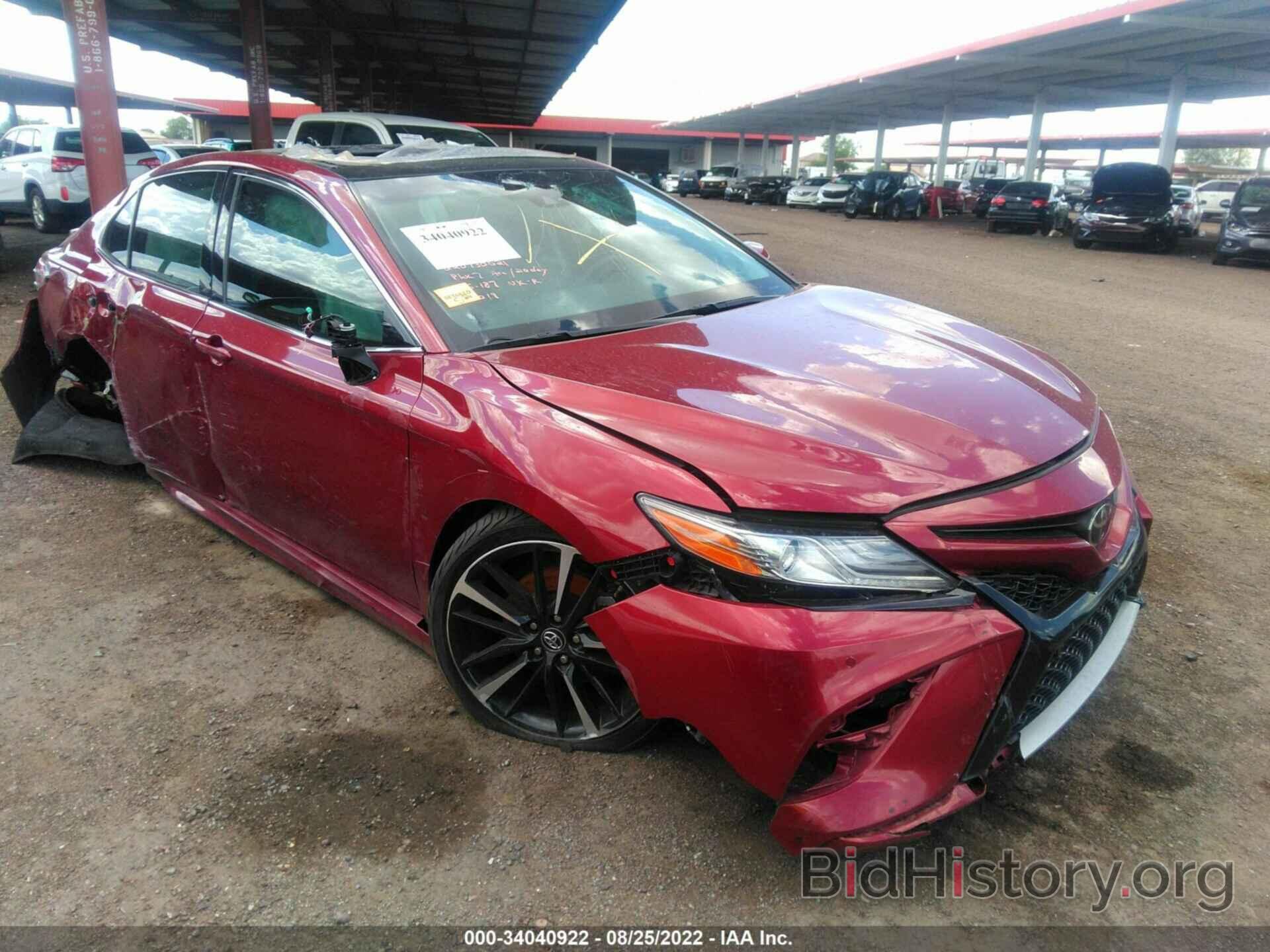 Photo 4T1BZ1HK9JU502019 - TOYOTA CAMRY 2018