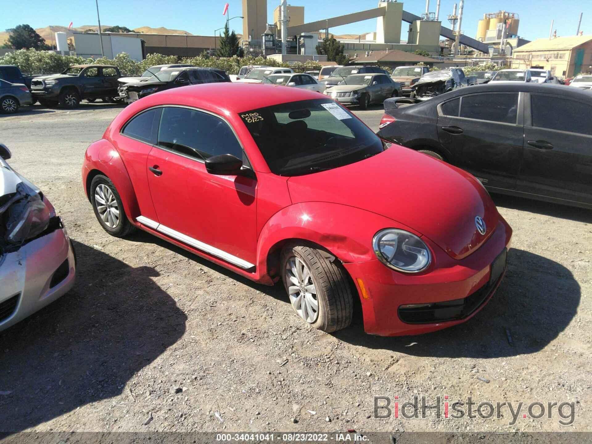 Photo 3VWFP7AT7EM621714 - VOLKSWAGEN BEETLE COUPE 2014