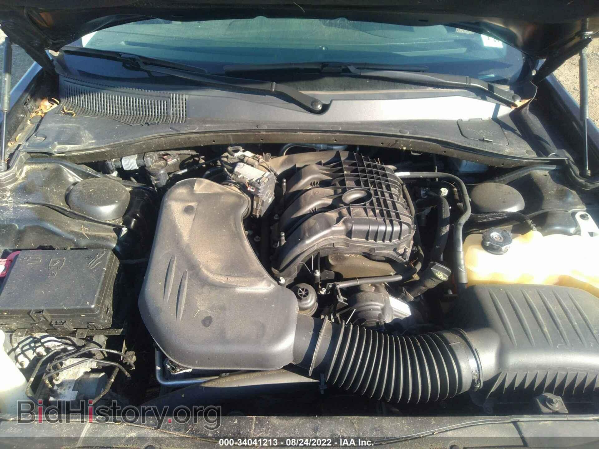 2019 CHRYSLER 300 - VIN: 2C3CCAAG8KH511755 - Фото 10
