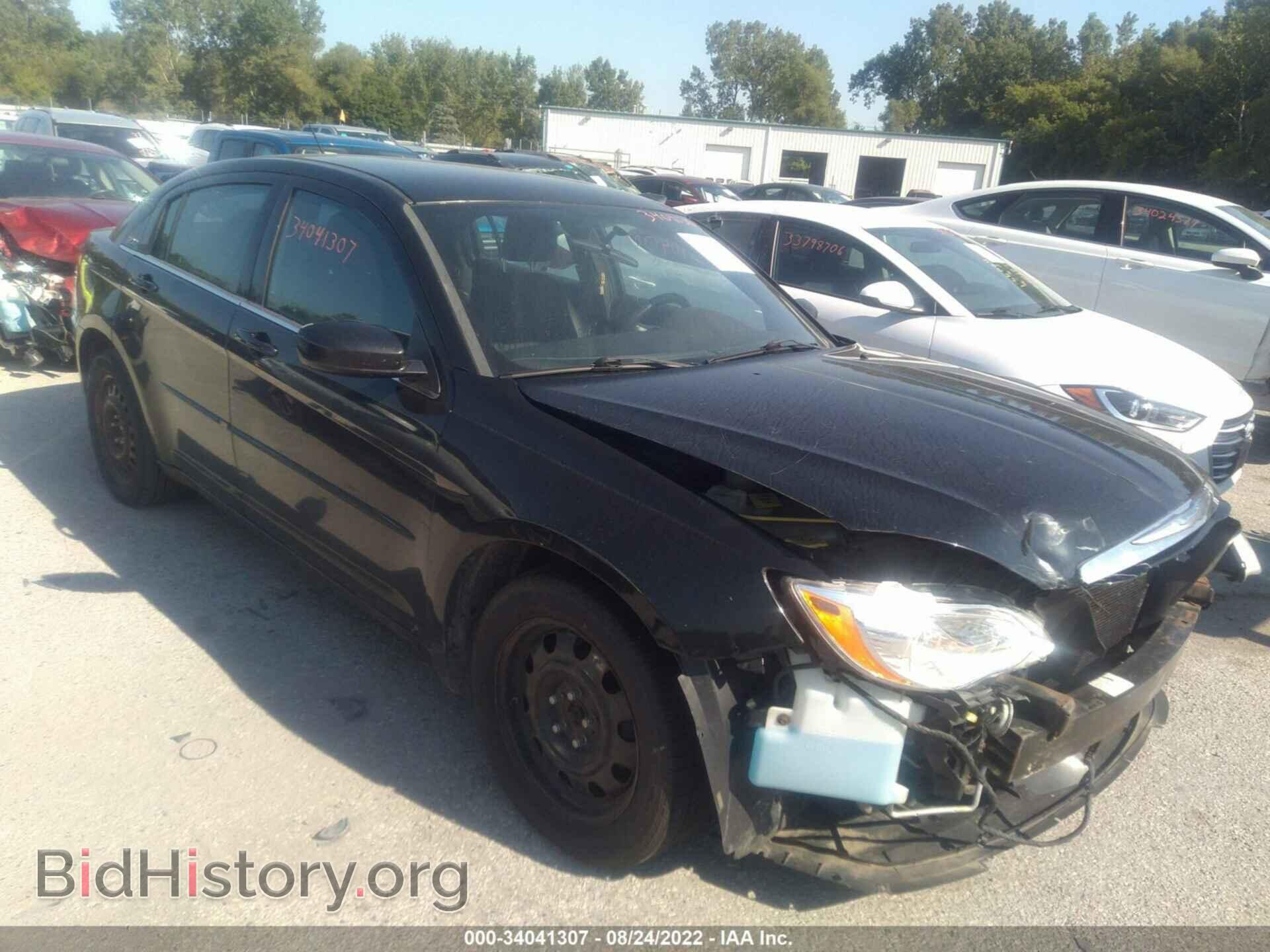 Photo 1C3BC4FB5BN607117 - CHRYSLER 200 2011
