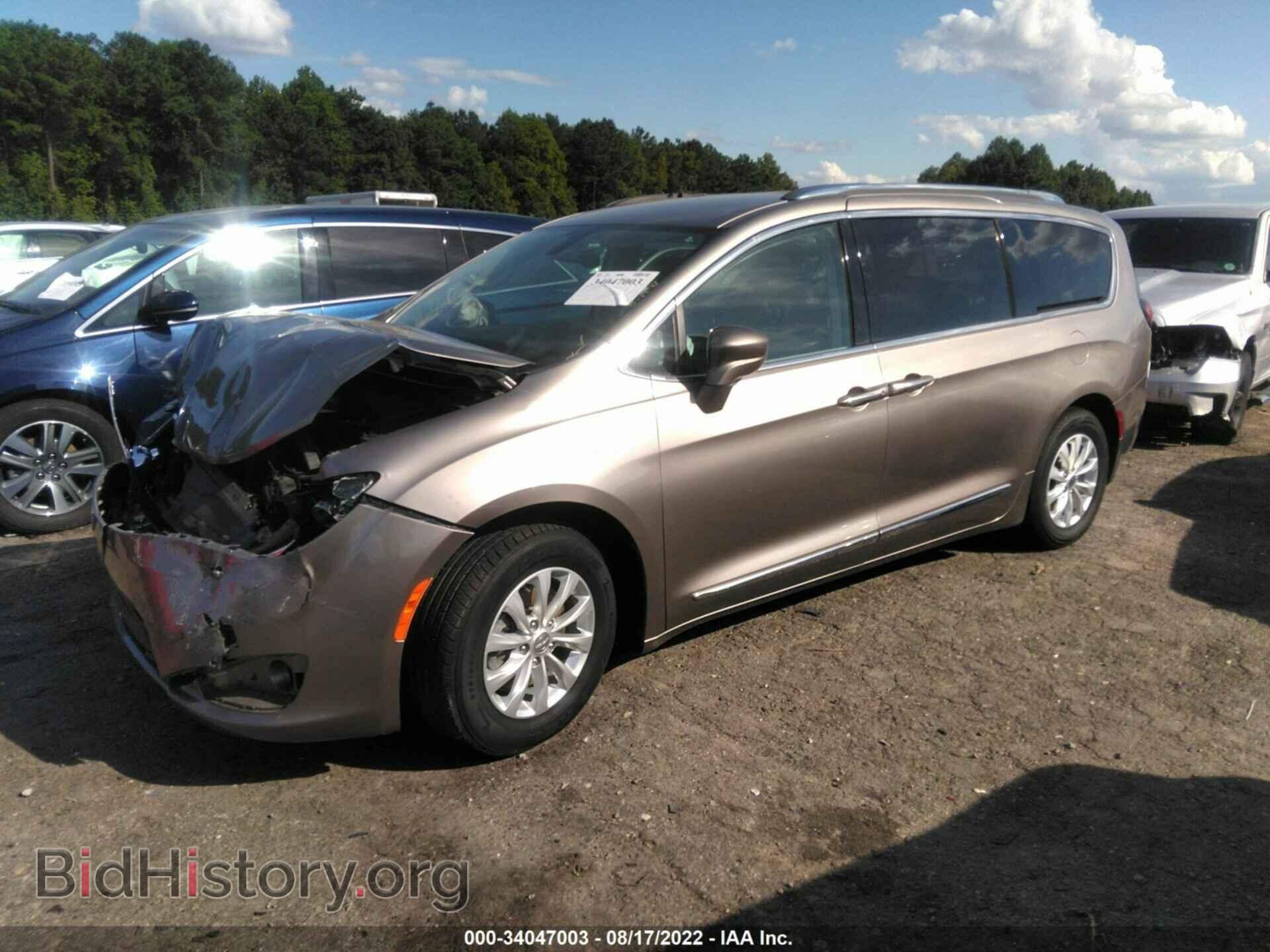 2018 CHRYSLER PACIFICA - VIN: 2C4RC1EG7JR144128 - Photo 2