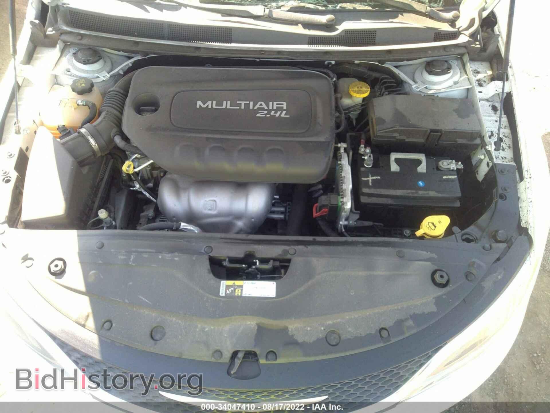 2015 CHRYSLER 200 - VIN: 1C3CCCAB5FN639982 - Фото 10
