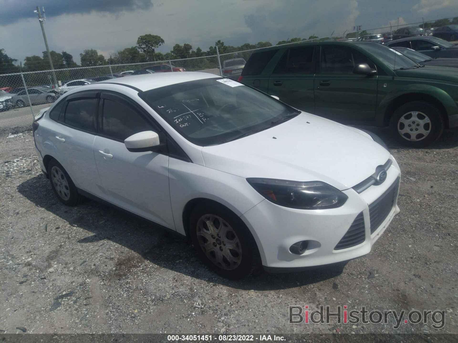 Photo 1FAHP3F28CL270921 - FORD FOCUS 2012