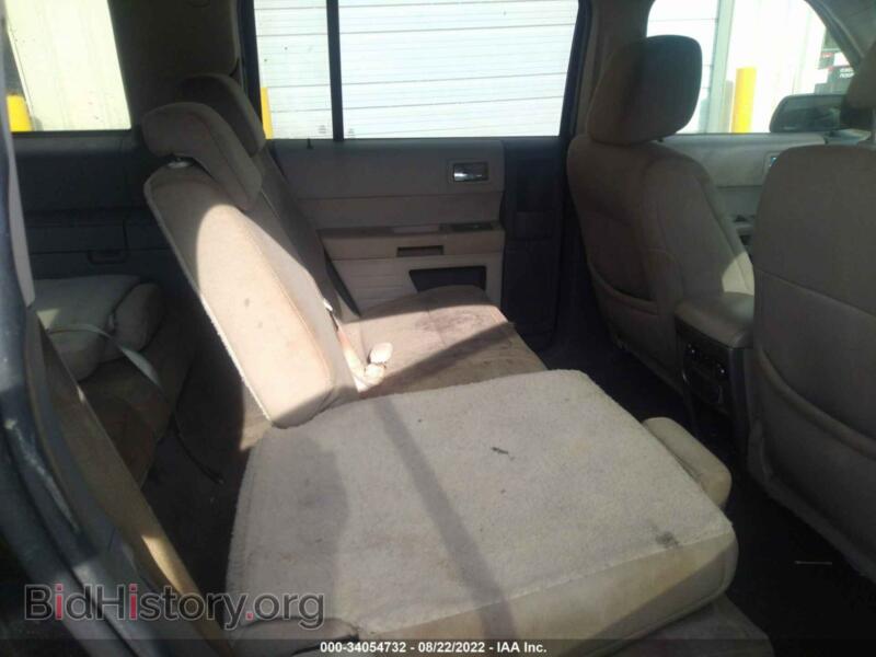 2011 Ford FLEX (VIN 2FMGK5BC0BBD16640) — photo 8 of 11