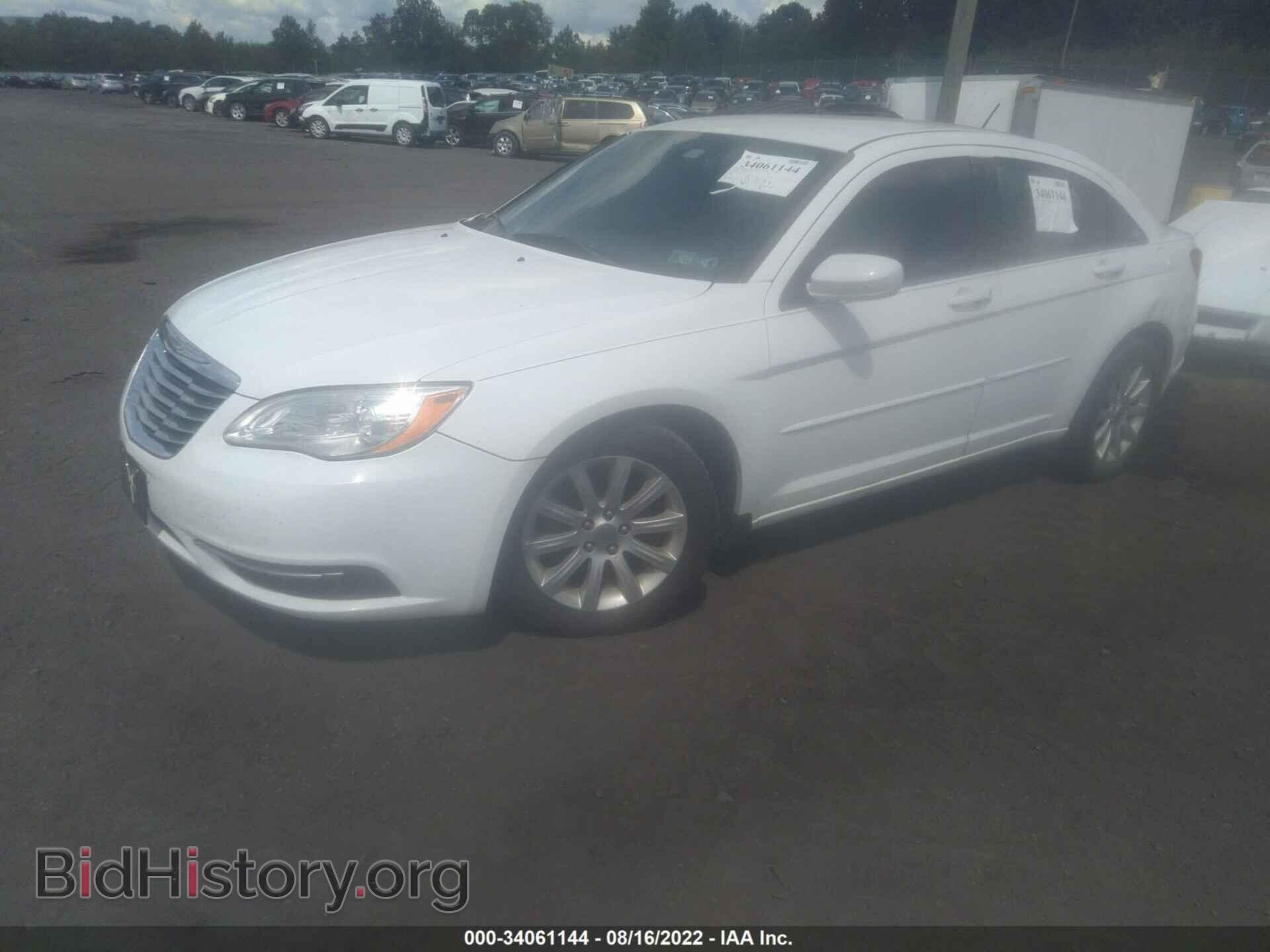 2012 CHRYSLER 200 - VIN: 1C3CCBBB1CN171852 - Фото 2