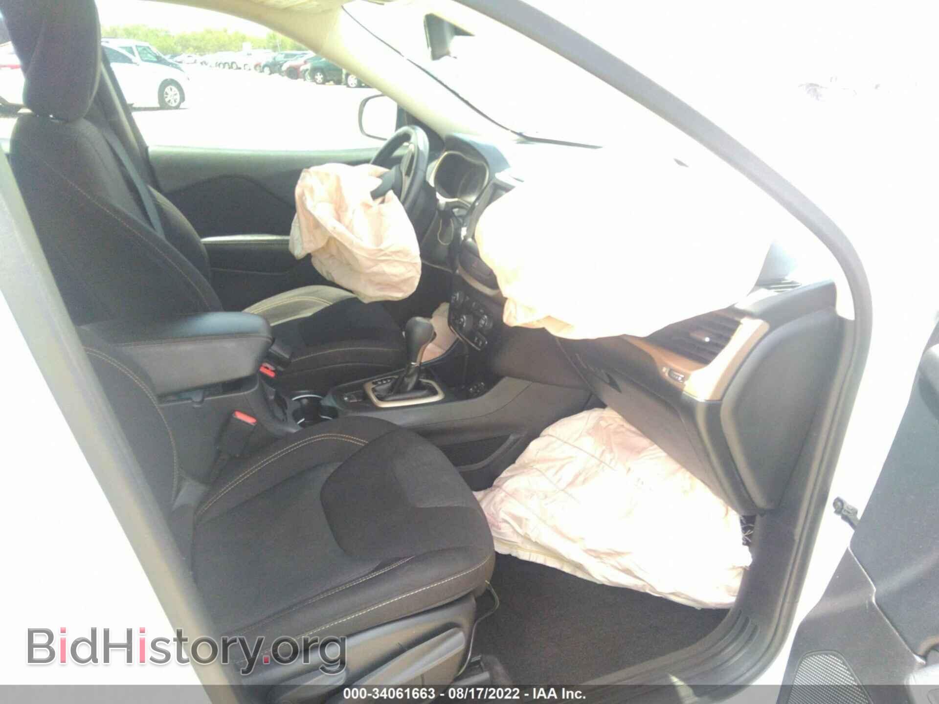 2016 JEEP CHEROKEE - VIN: 1C4PJLCB1GW291769 - Фото 5