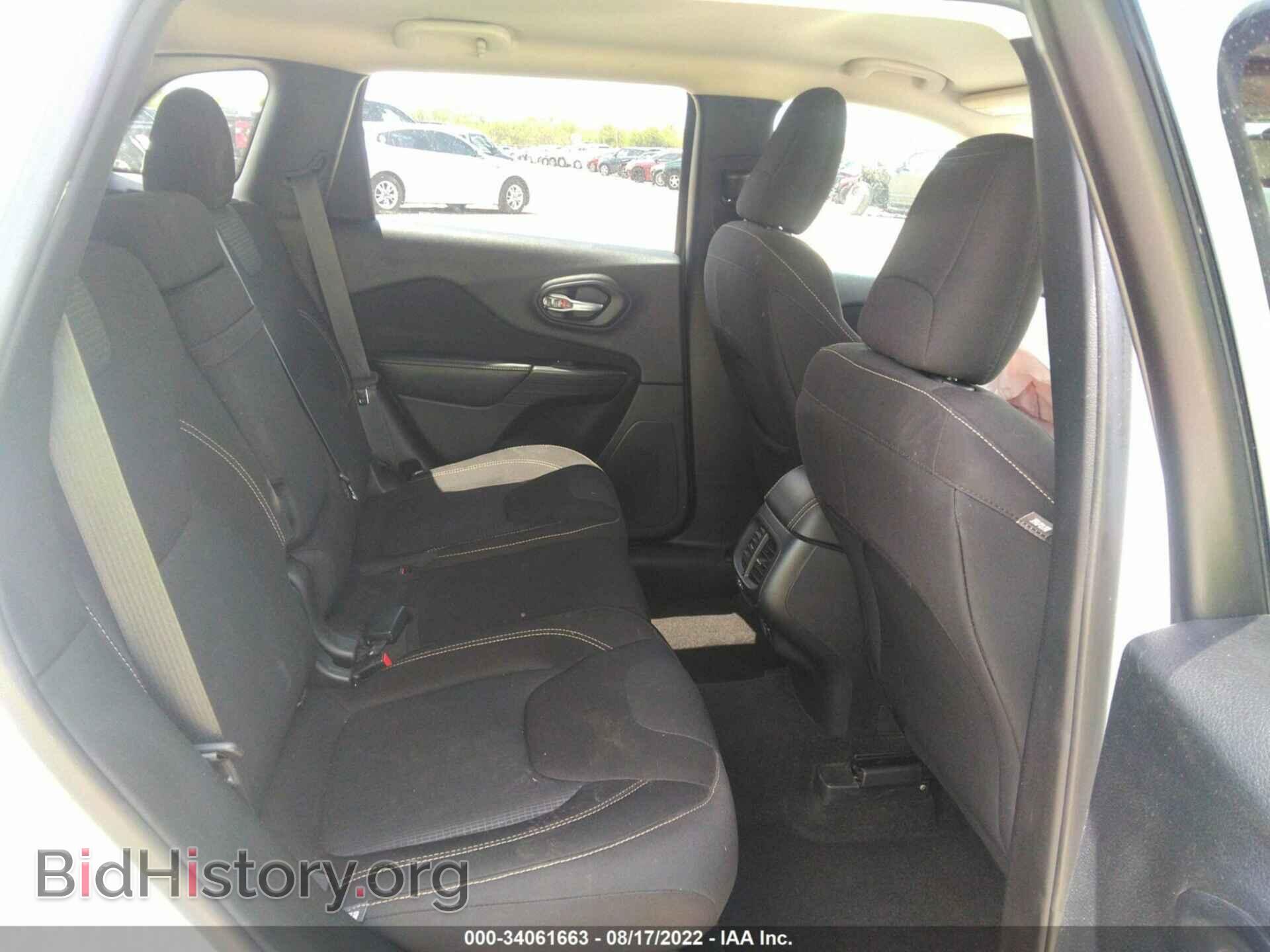 2016 JEEP CHEROKEE - VIN: 1C4PJLCB1GW291769 - Фото 8