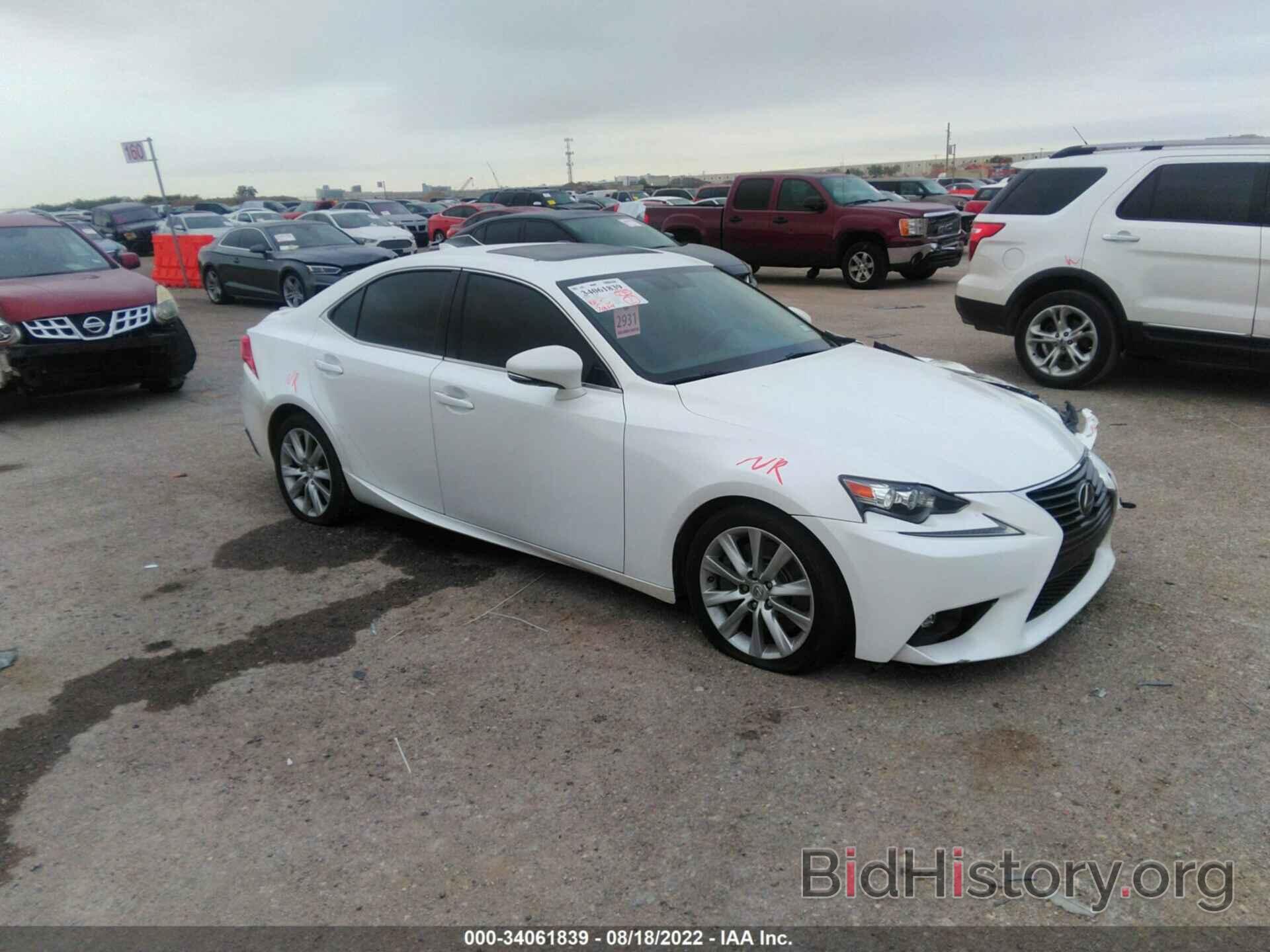 Photo JTHCM1D22G5002668 - LEXUS IS 300 2016