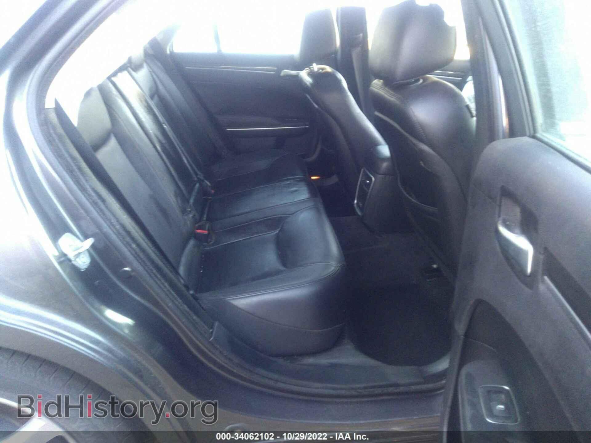 2018 CHRYSLER 300 - VIN: 2C3CCARG3JH231633 - Фото 8