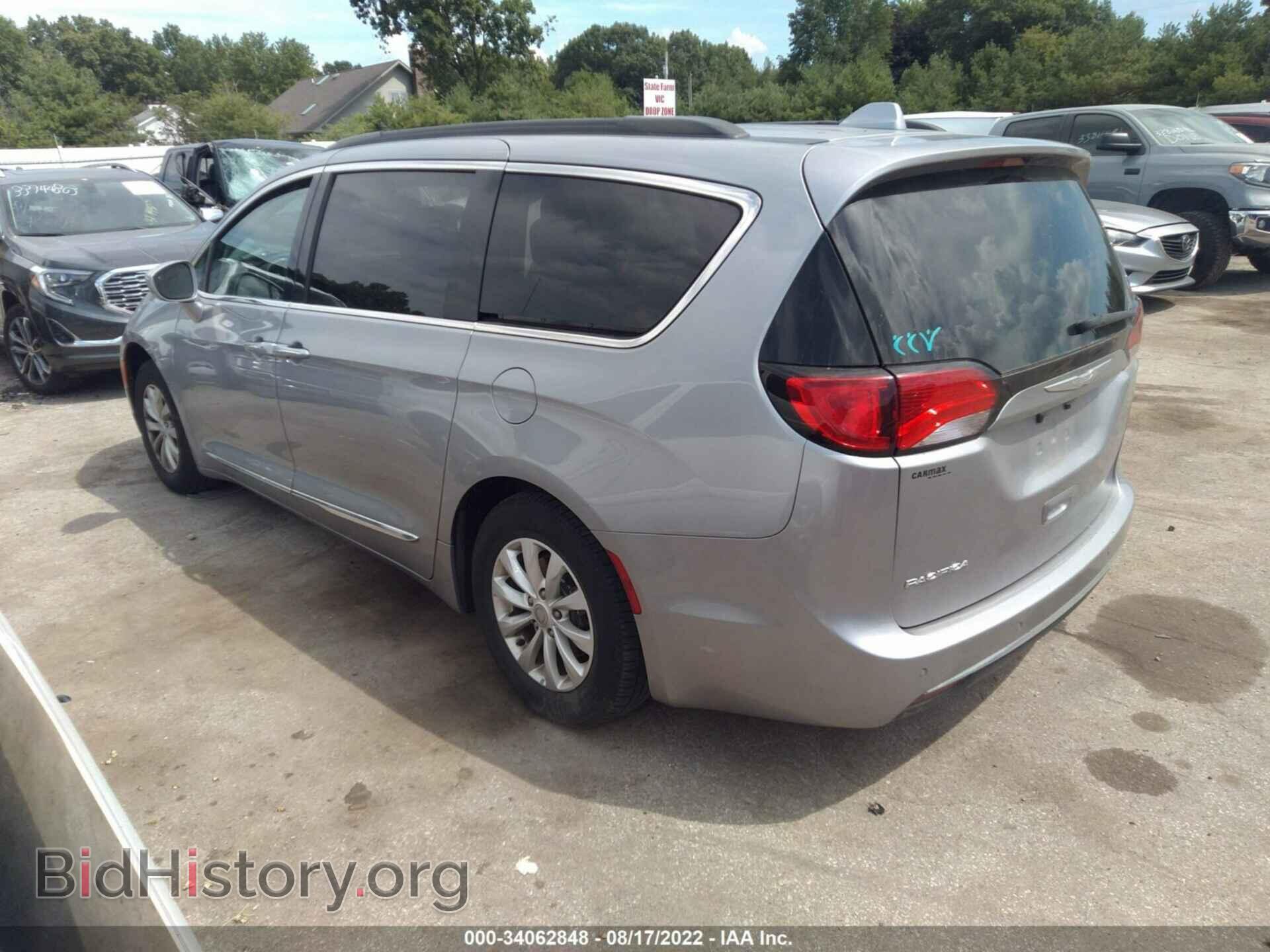 2017 CHRYSLER PACIFICA - VIN: 2C4RC1BG3HR627288 - Фото 3