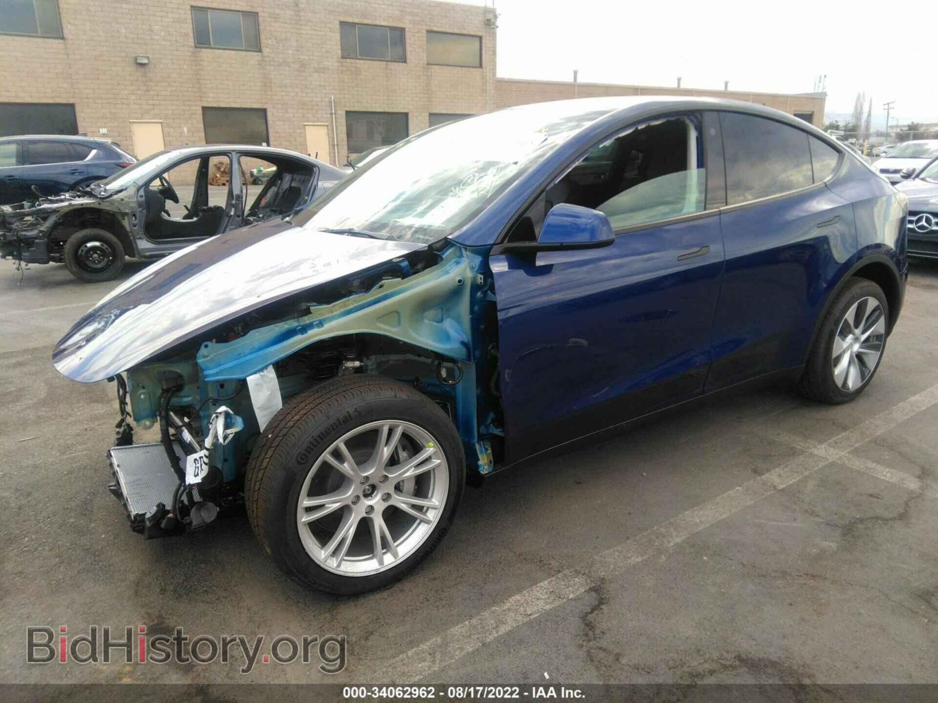 2022 TESLA MODEL Y - VIN: 7SAYGDEE5NF485192 - Фото 2