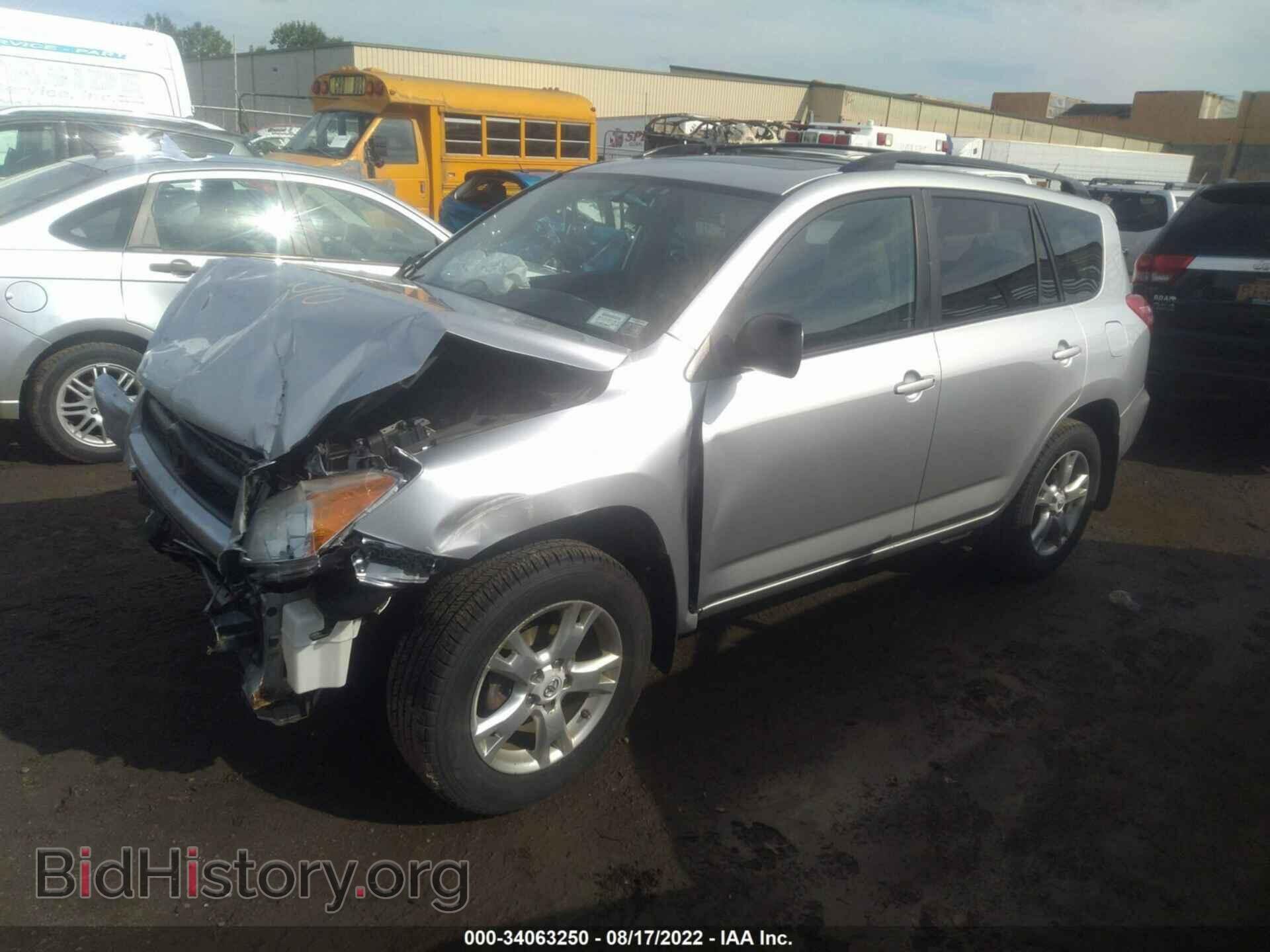 2011 TOYOTA RAV4 - VIN: 2T3BF4DV6BW096428 - Фото 2