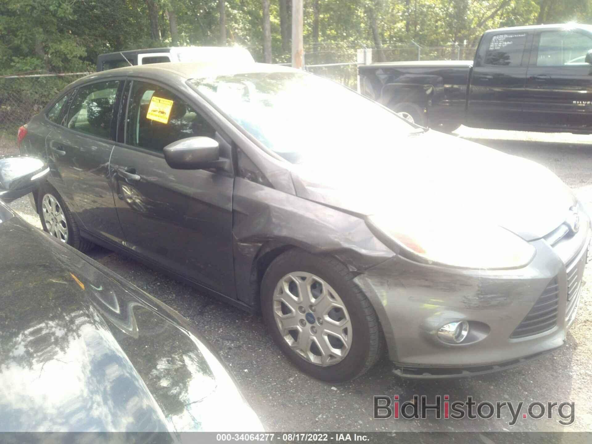 Photo 1FAHP3F29CL217208 - FORD FOCUS 2012