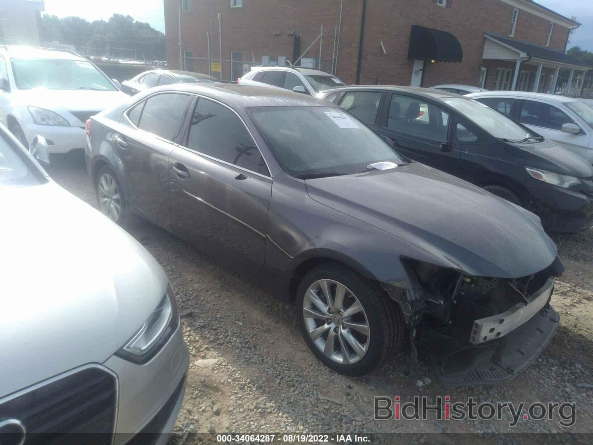 Photo JTHBA1D24G5021064 - LEXUS IS 200T 2016