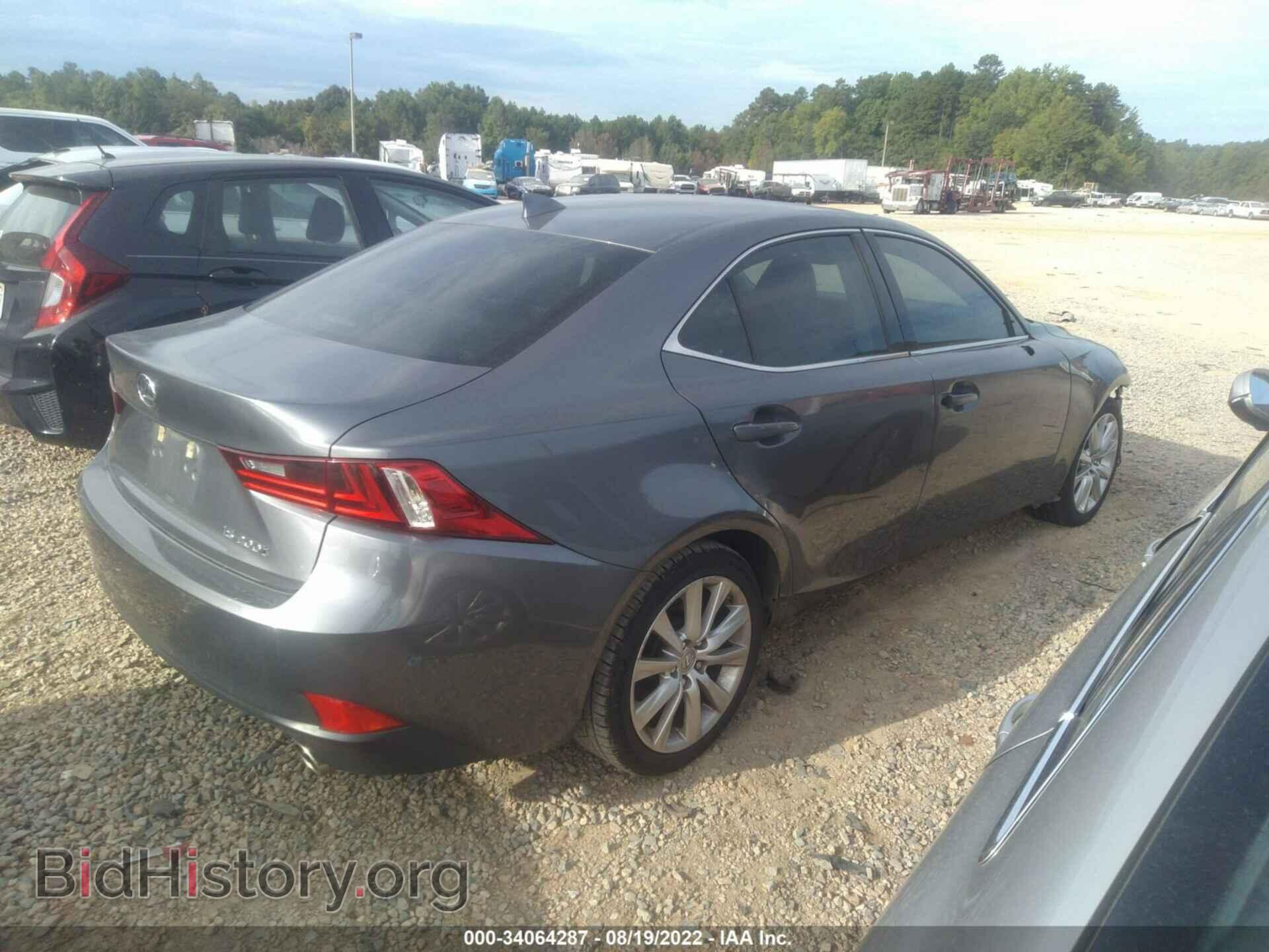 2016 LEXUS IS 200T - VIN: JTHBA1D24G5021064 - Фото 4