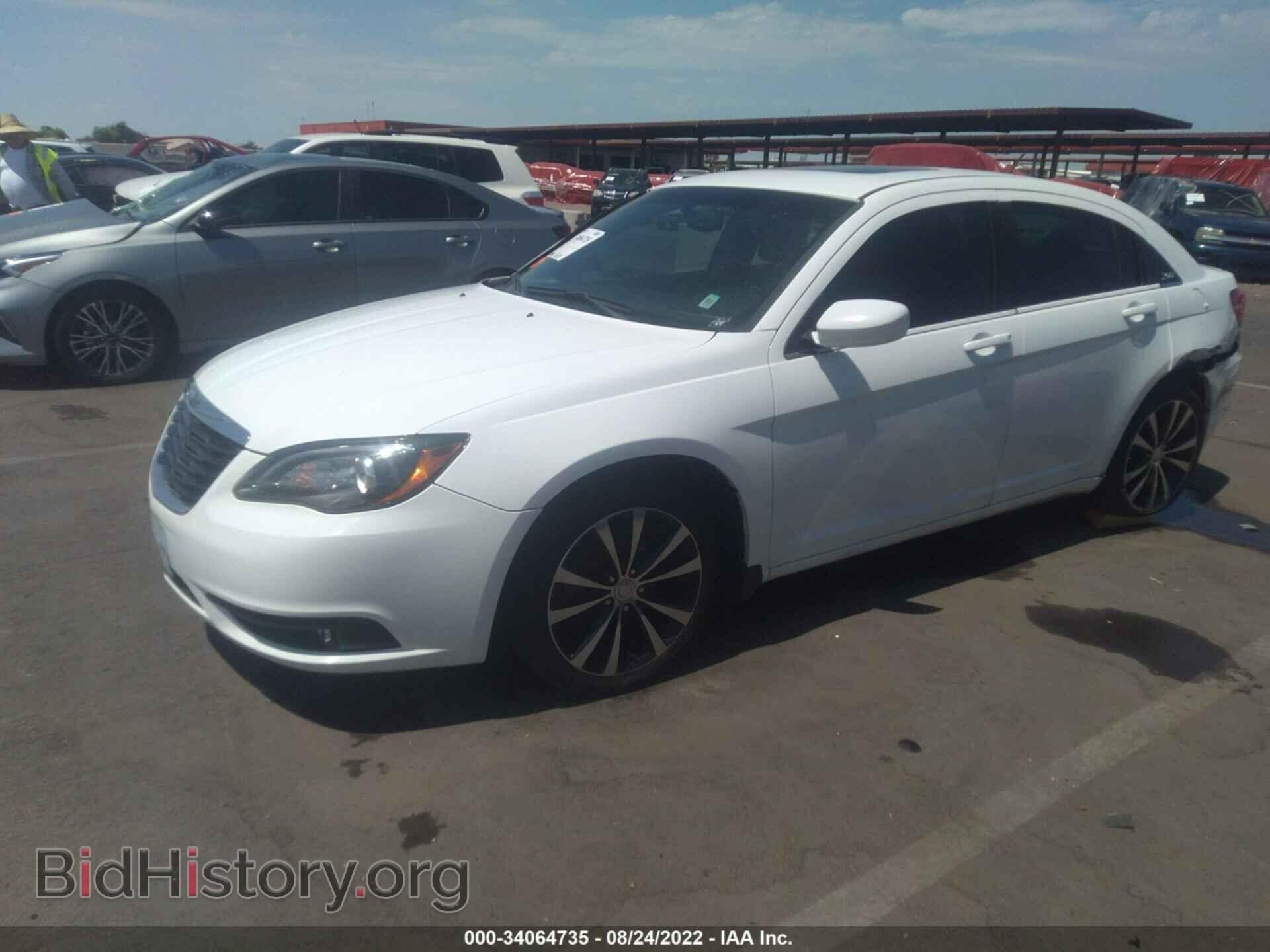 2014 CHRYSLER 200 - VIN: 1C3CCBCG2EN176846 - Фото 2