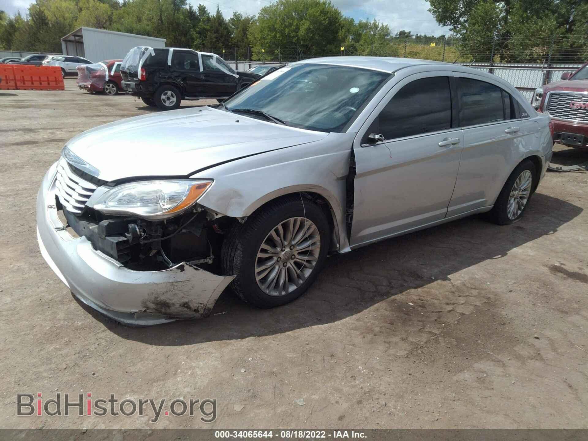 2012 CHRYSLER 200 - VIN: 1C3CCBAB9CN256794 - Фото 2