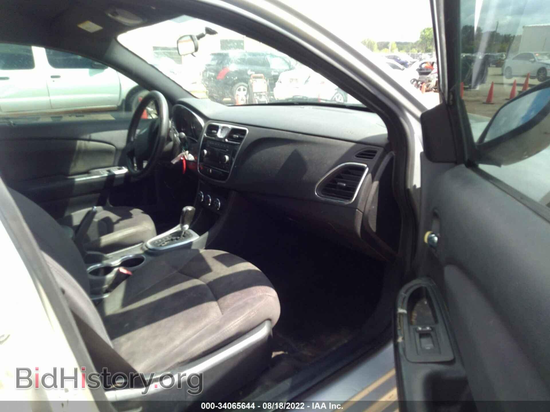 2012 CHRYSLER 200 - VIN: 1C3CCBAB9CN256794 - Фото 5