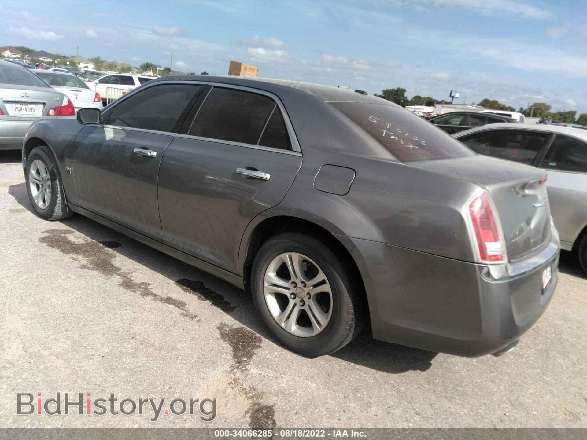 2011 CHRYSLER 300 - VIN: 2C3CA6CT4BH592136 - Фото 3