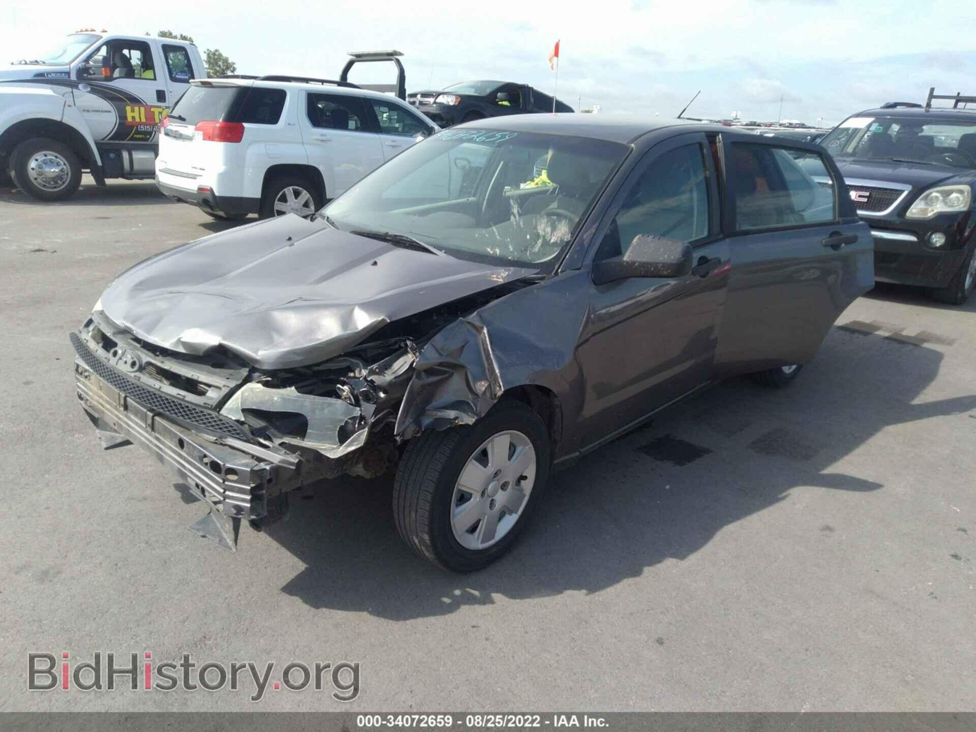 2011 FORD FOCUS - VIN: 1FAHP3EN4BW196941 - Фото 2