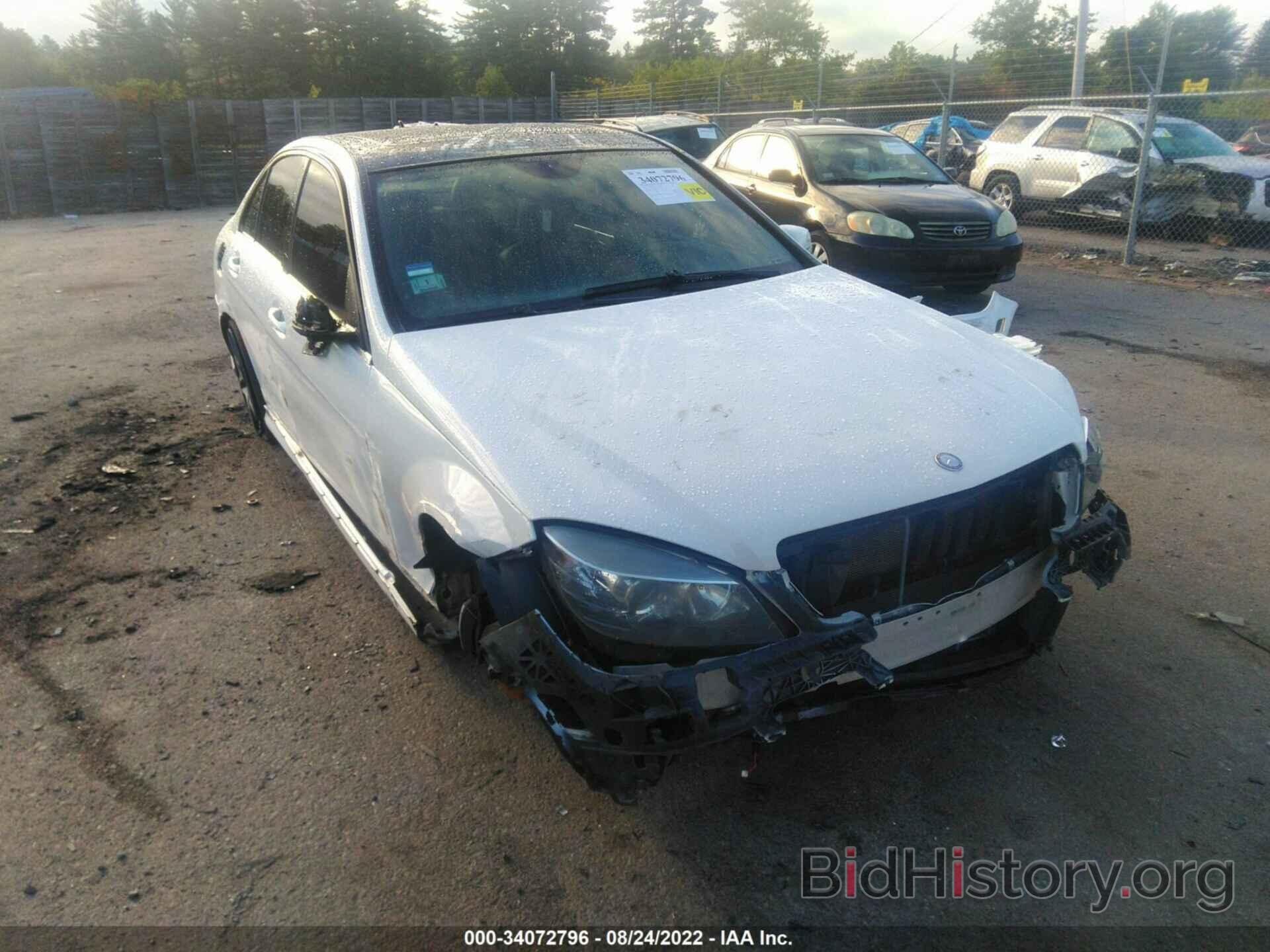 Photo WDDGF8BB5BR155528 - MERCEDES-BENZ C-CLASS 2011