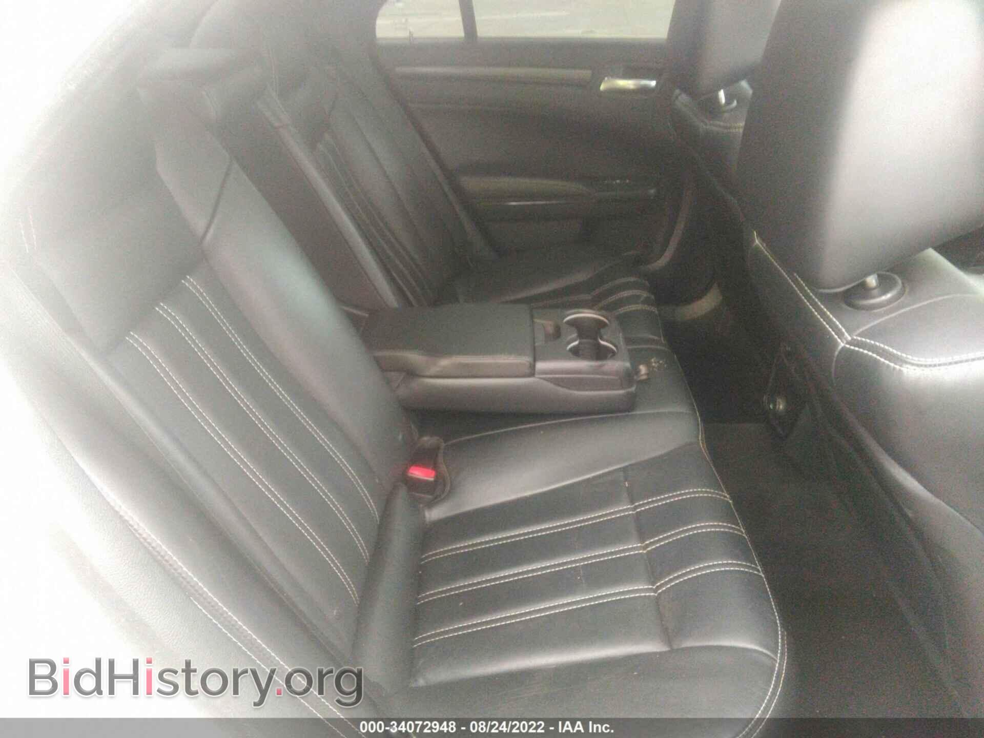 2014 CHRYSLER 300 - VIN: 2C3CCABG1EH383152 - Фото 8