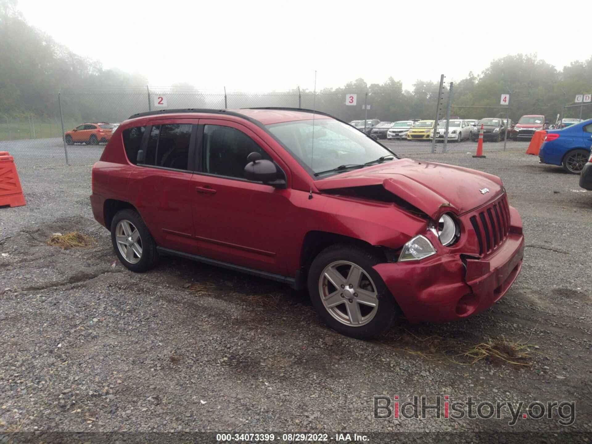 Photo 1J4NF4FB1AD525061 - JEEP COMPASS 2010