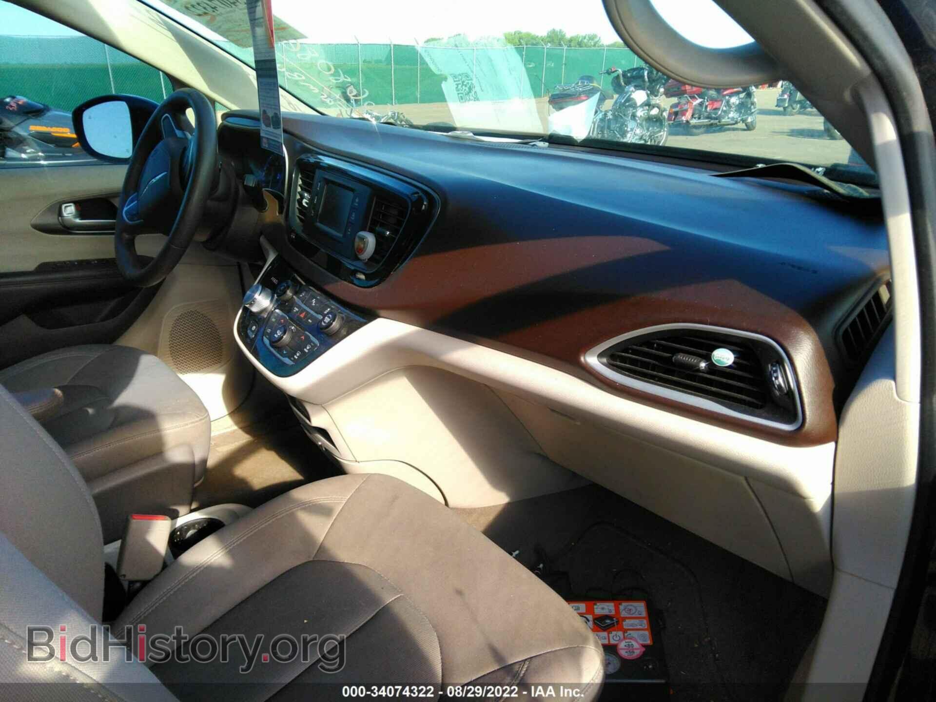 2017 CHRYSLER PACIFICA - VIN: 2C4RC1DGXHR769666 - Фото 5